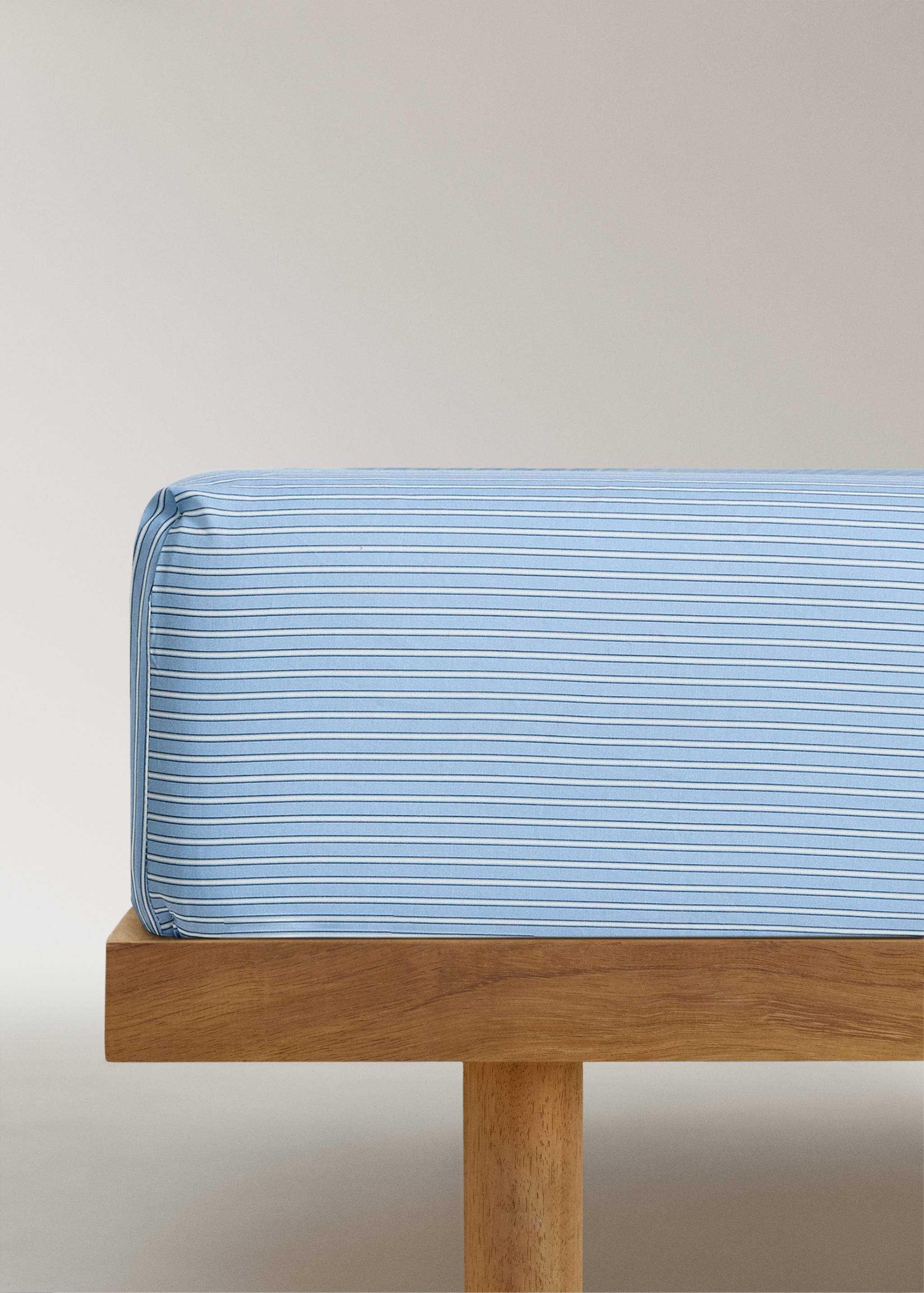 Spannbetttuch für Kinderbett aus Perkal mit Hemdstreifenmuster,  90 cm Bett - Artikel ohne Model