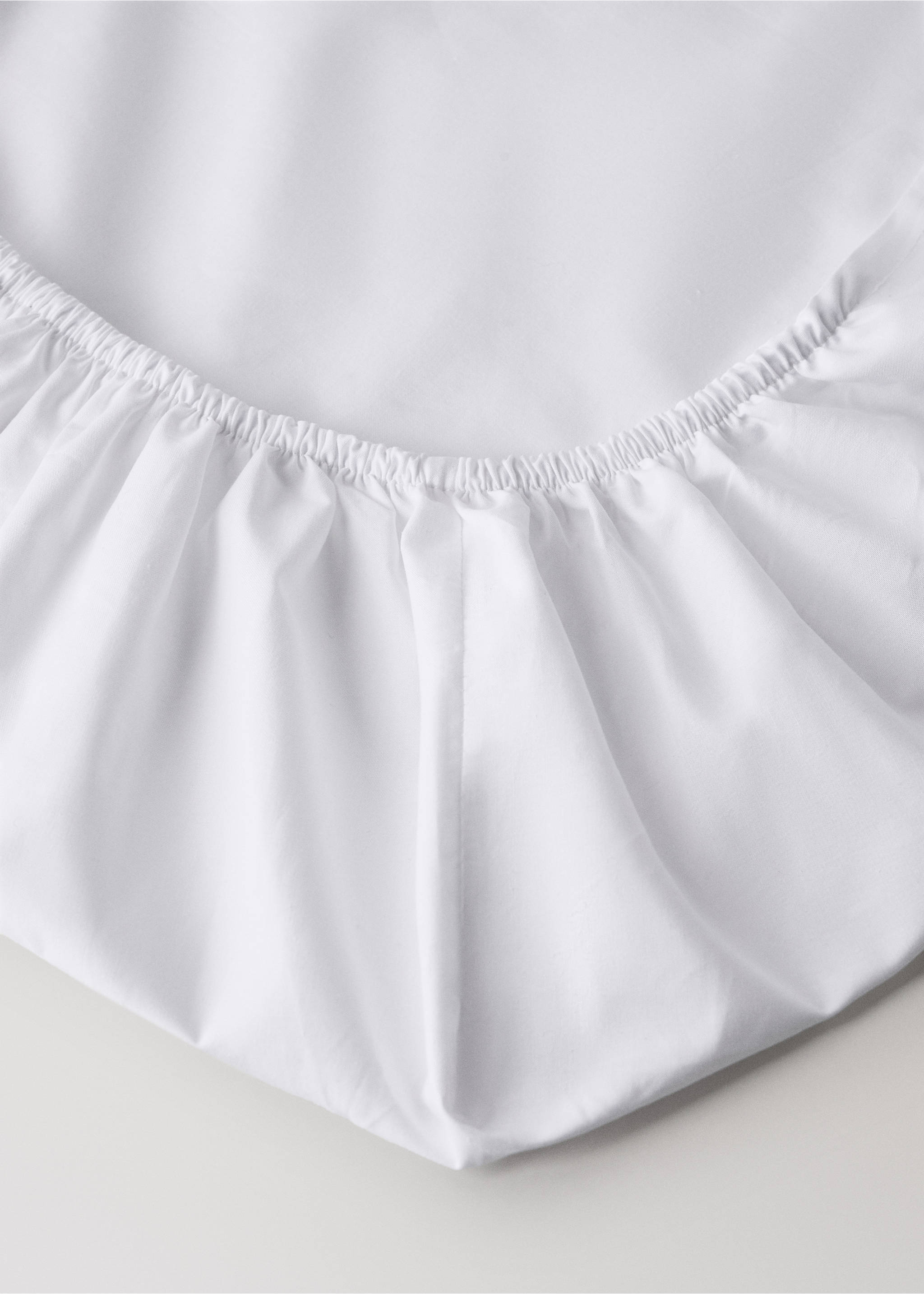 Cot bed fitted sheet in percale piqué cotton - Details of the article 1, White. Ref: 27034064-00.