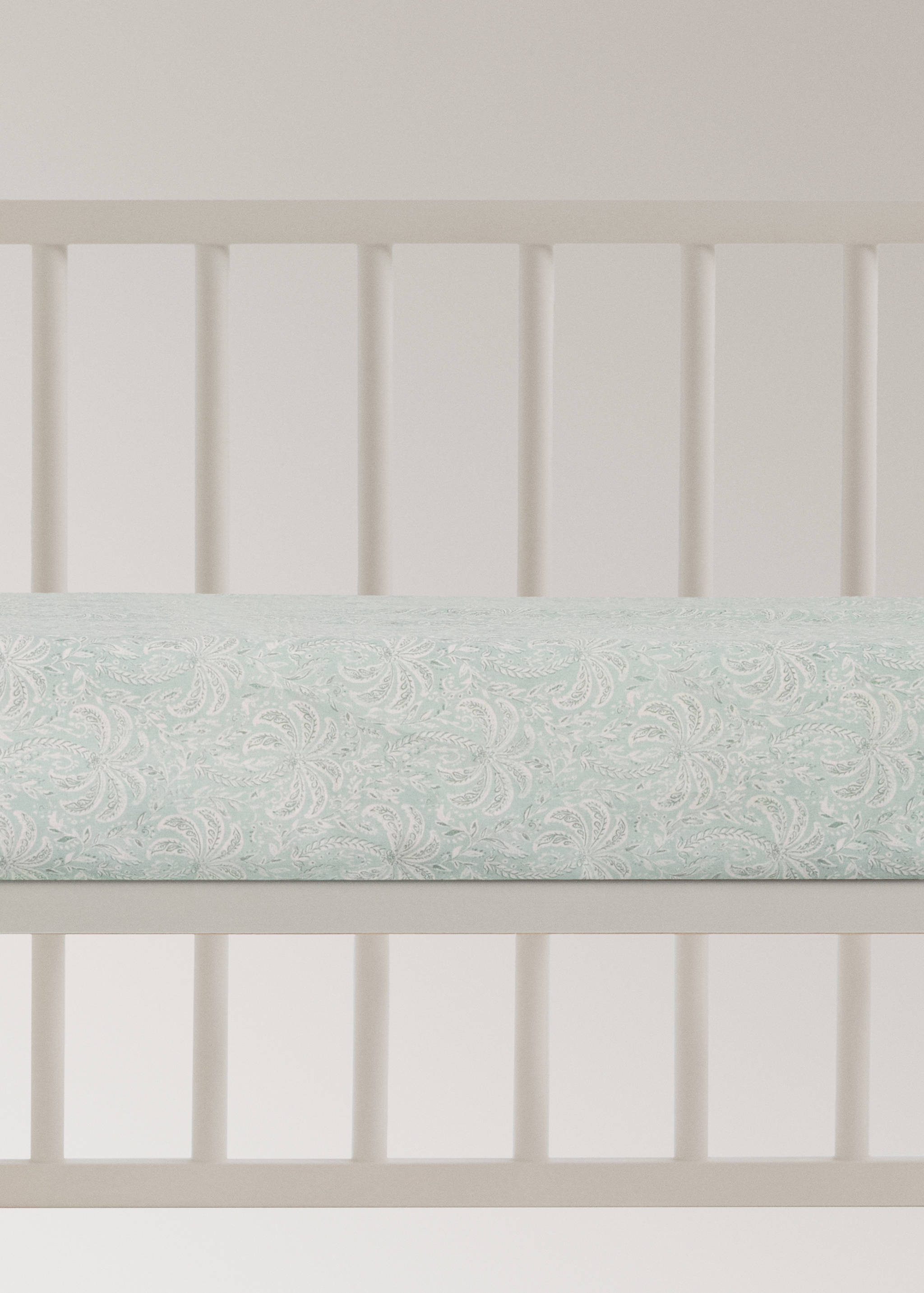Cot bed fitted sheet in percale cotton with palm tree design - Article without model