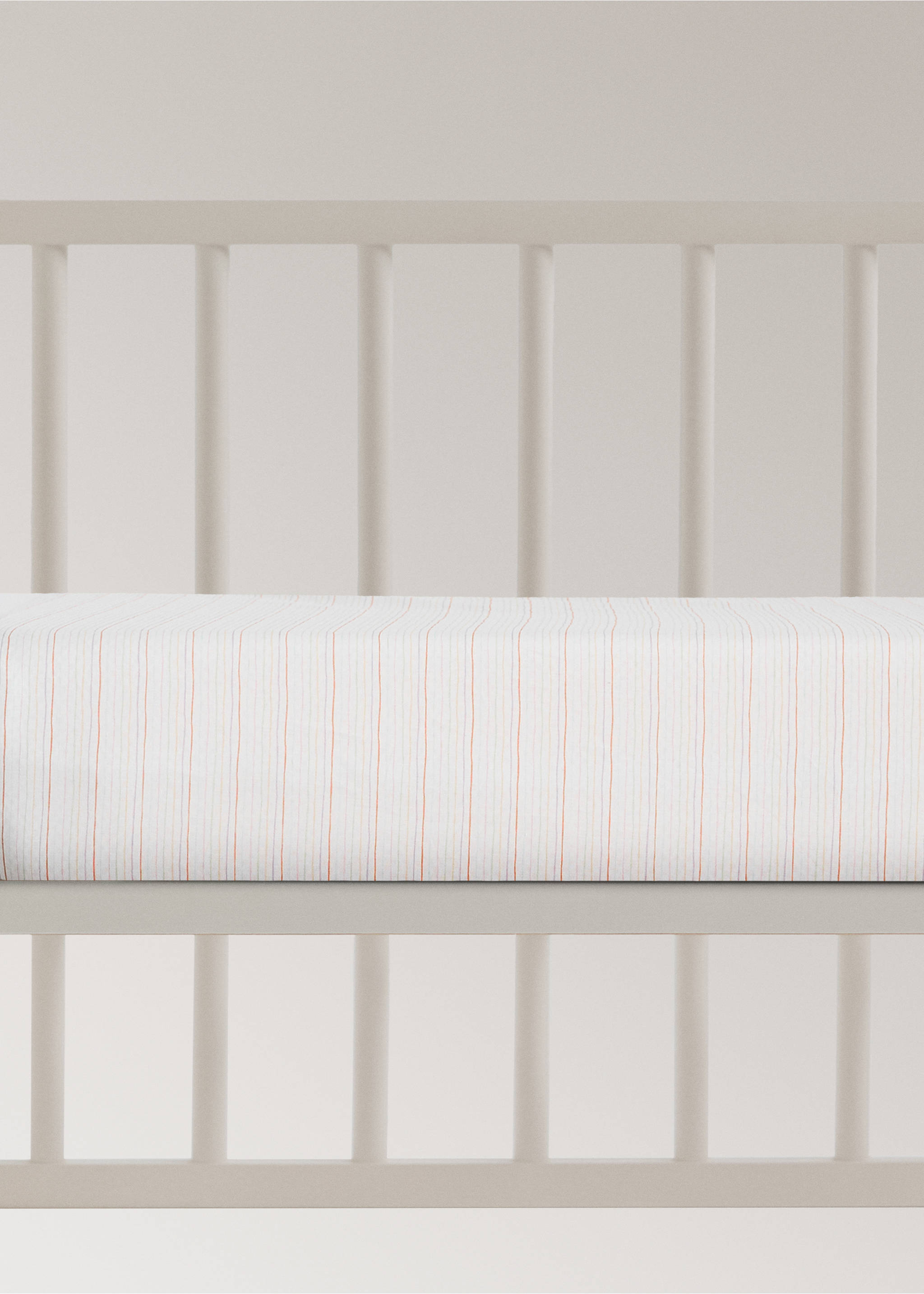 Cot bed fitted sheet in fine stripe percale cotton - Article without model, Pink. Ref: 27034070-00.