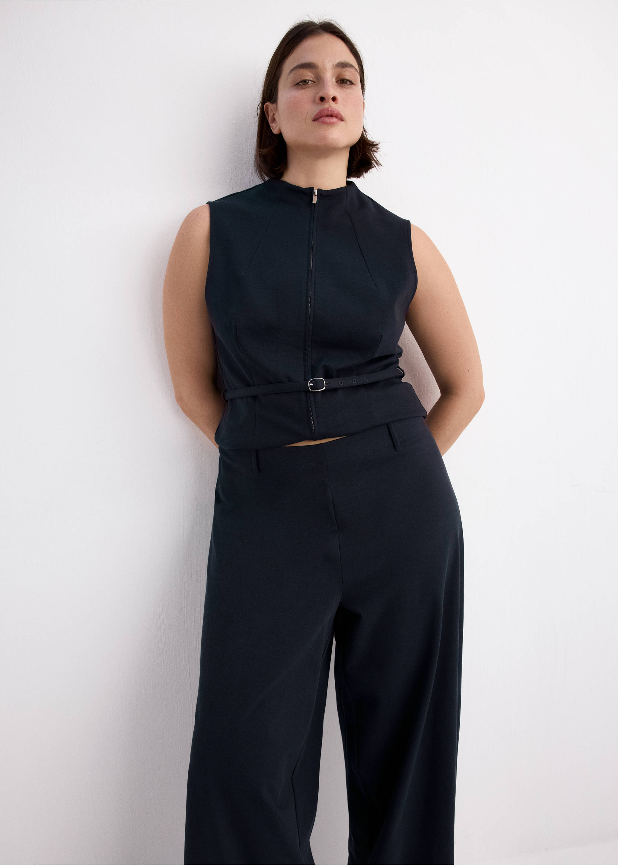 Straight lyocell trousers - Details of the article 5, Navy. Ref: 27034080-00.