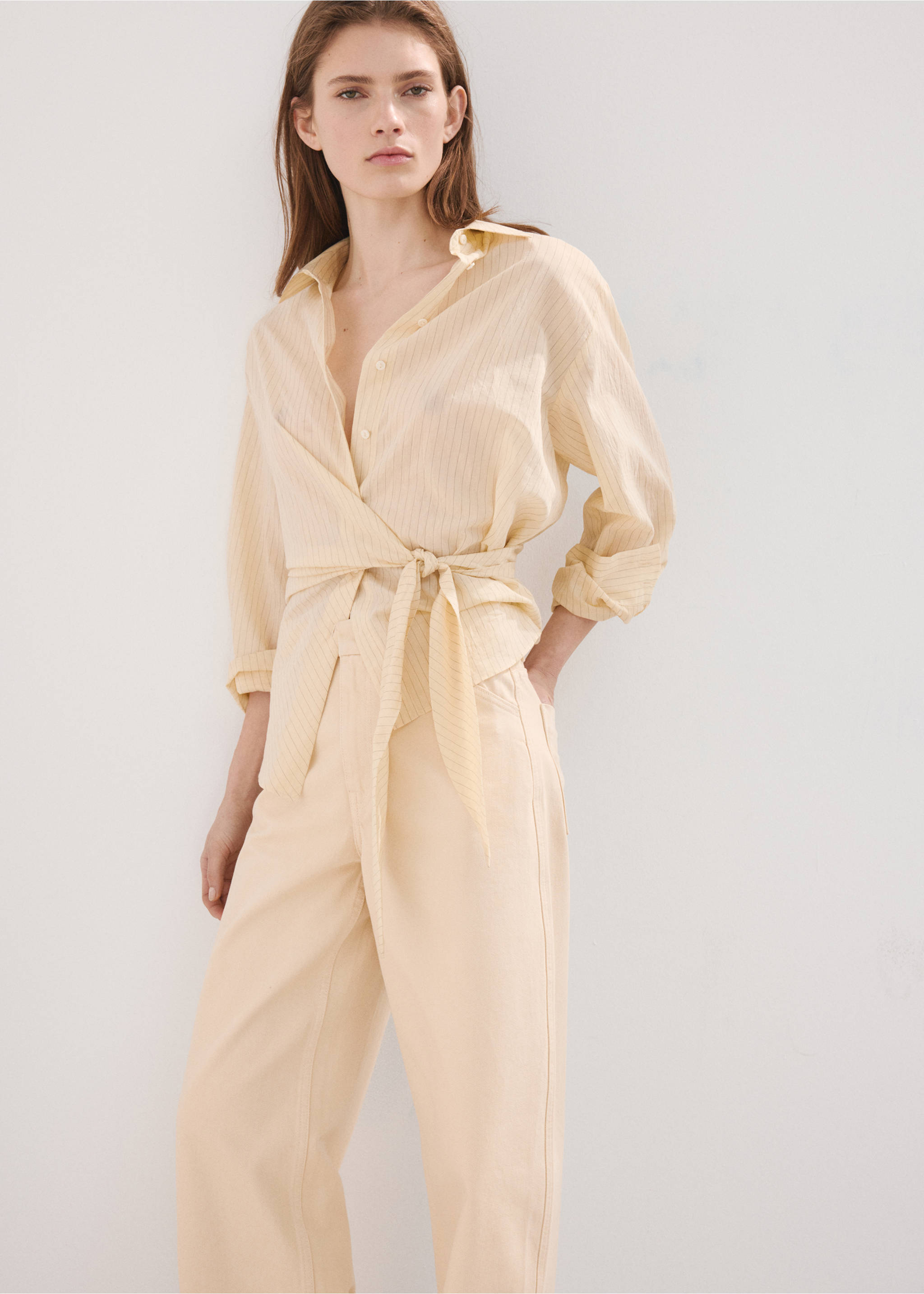 Mid-rise balloon jeans - Details of the article 1, Vanilla. Ref: 27034082-00.