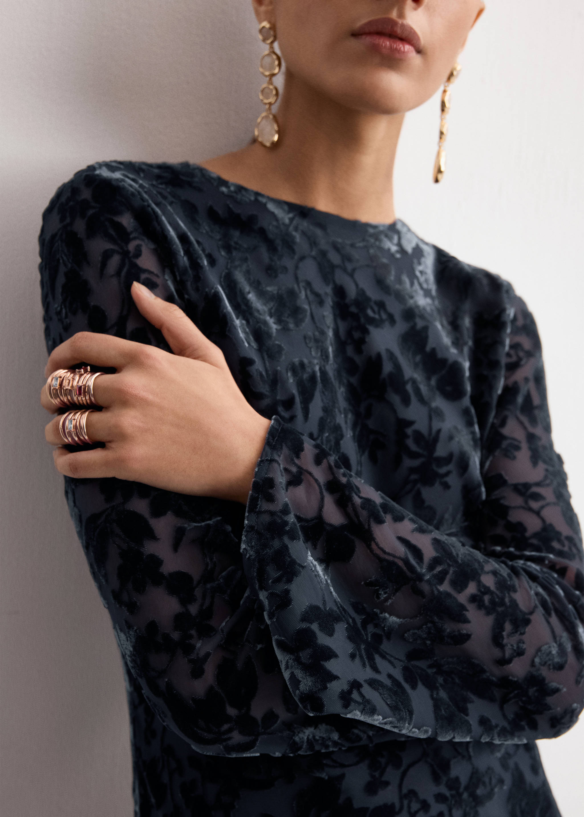 Devoré dress with bell sleeves - Details of the article 6