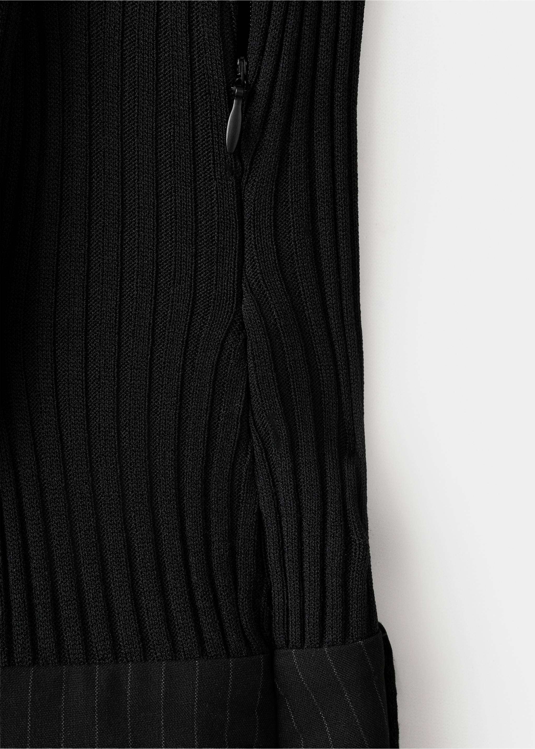 Contrast-bodice long jumpsuit - Details of the article 8, Black. Ref: 27034086-00.