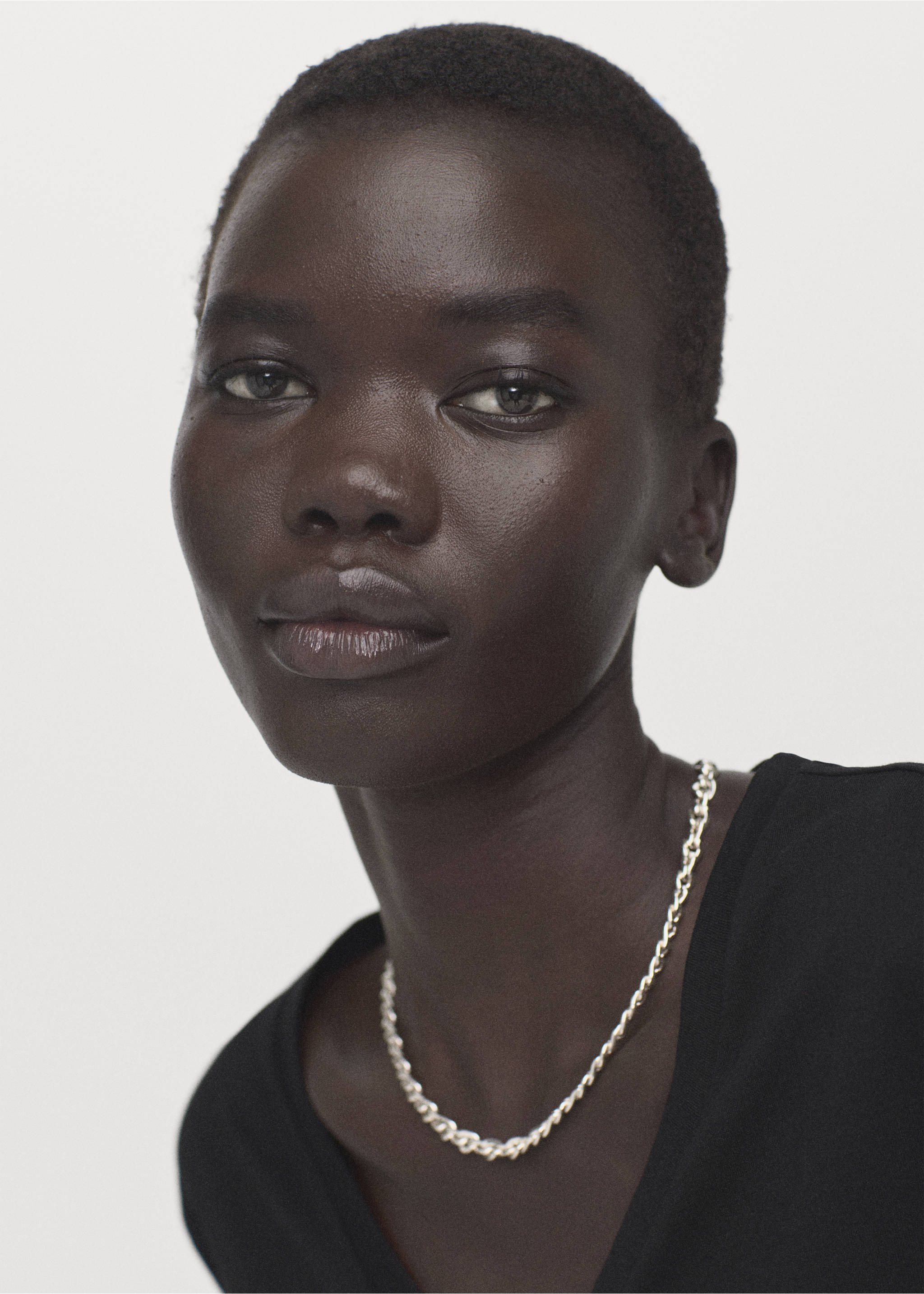 V-neck cotton T-shirt - Medium plane, Black. Ref: 27034091-00.