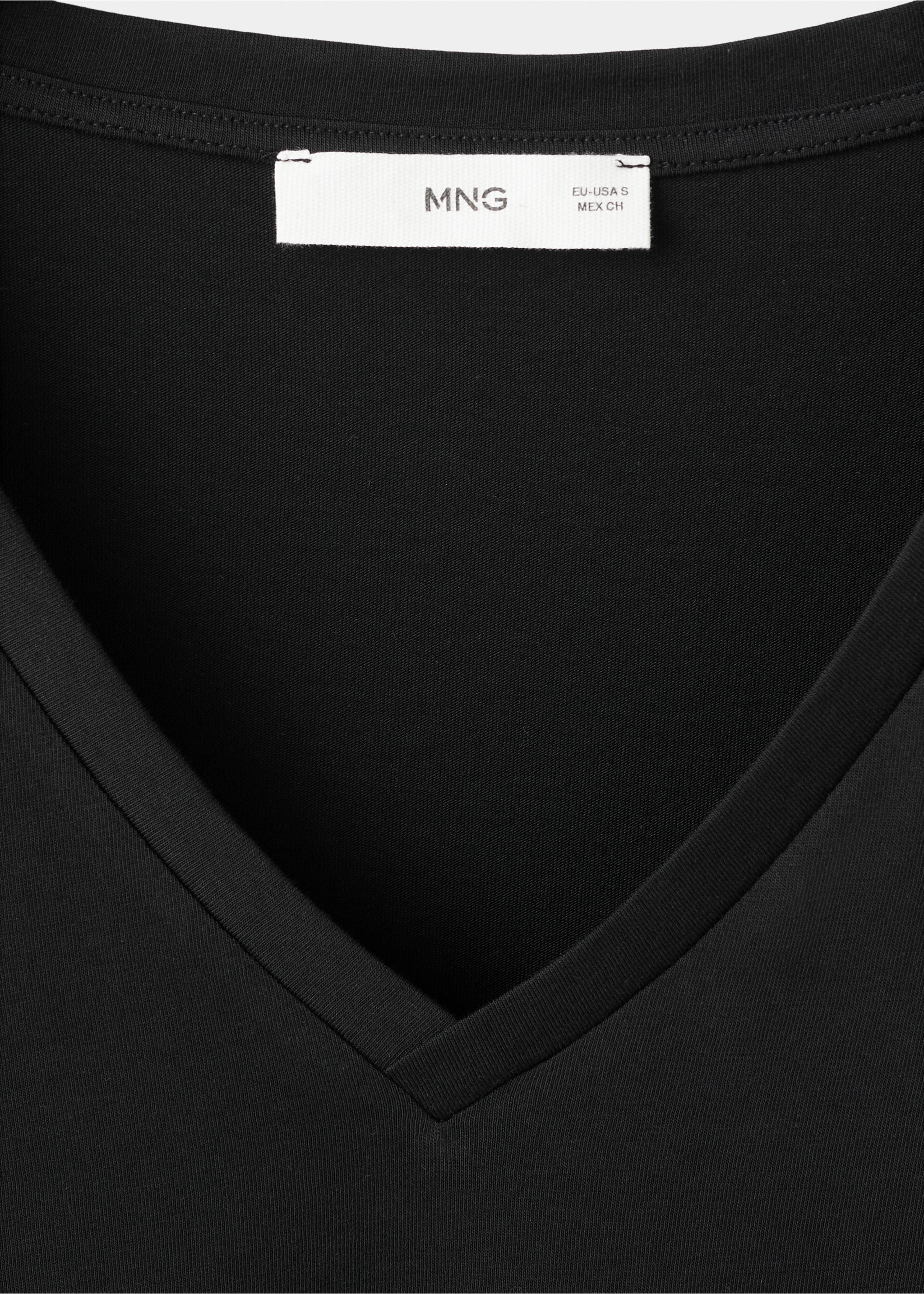 V-neck cotton T-shirt - Details of the article 8, Black. Ref: 27034091-00.