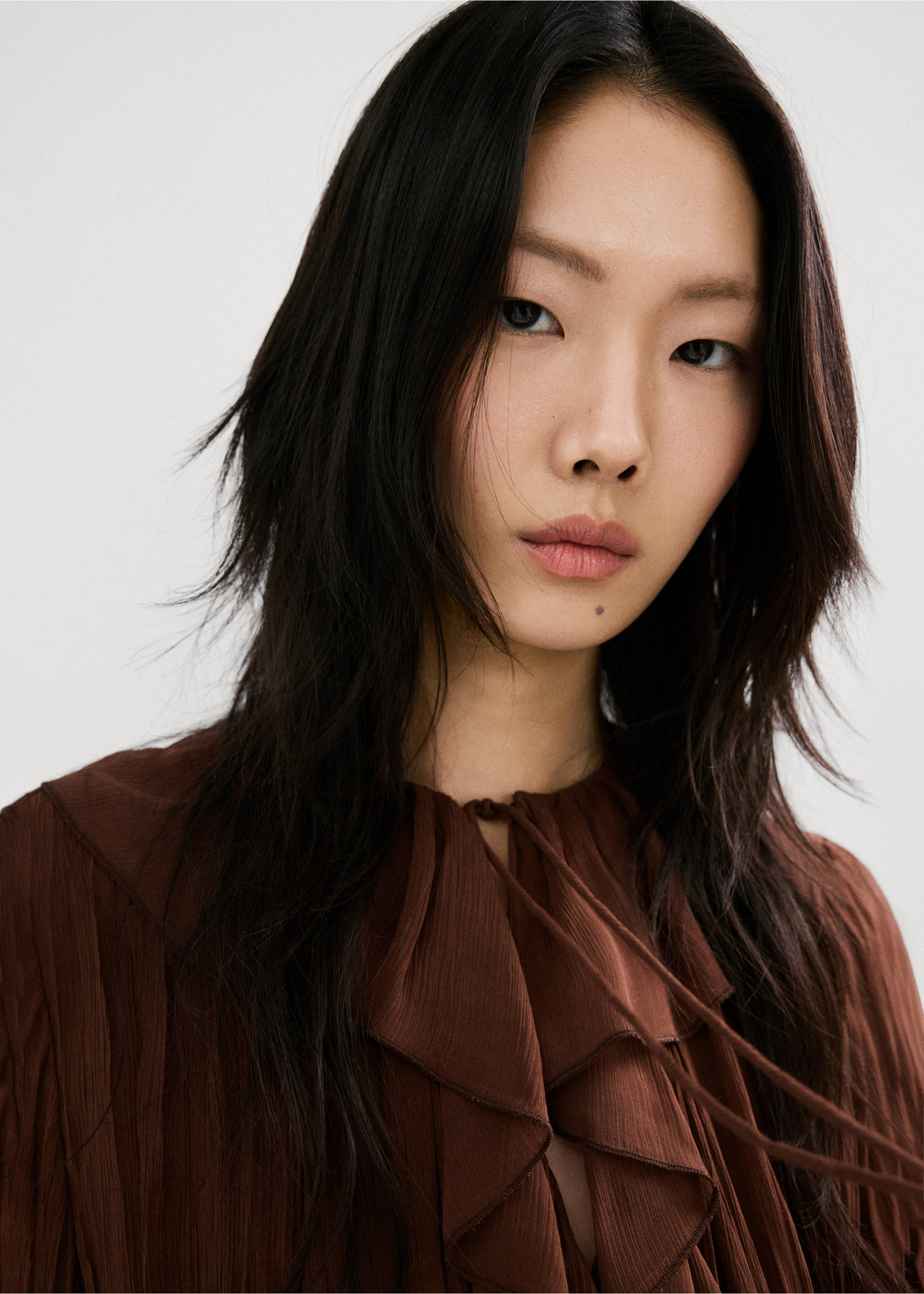 Блузка из шифона с воланами - Деталь изделия 1, Коричневый. Ref: 27034100-00.