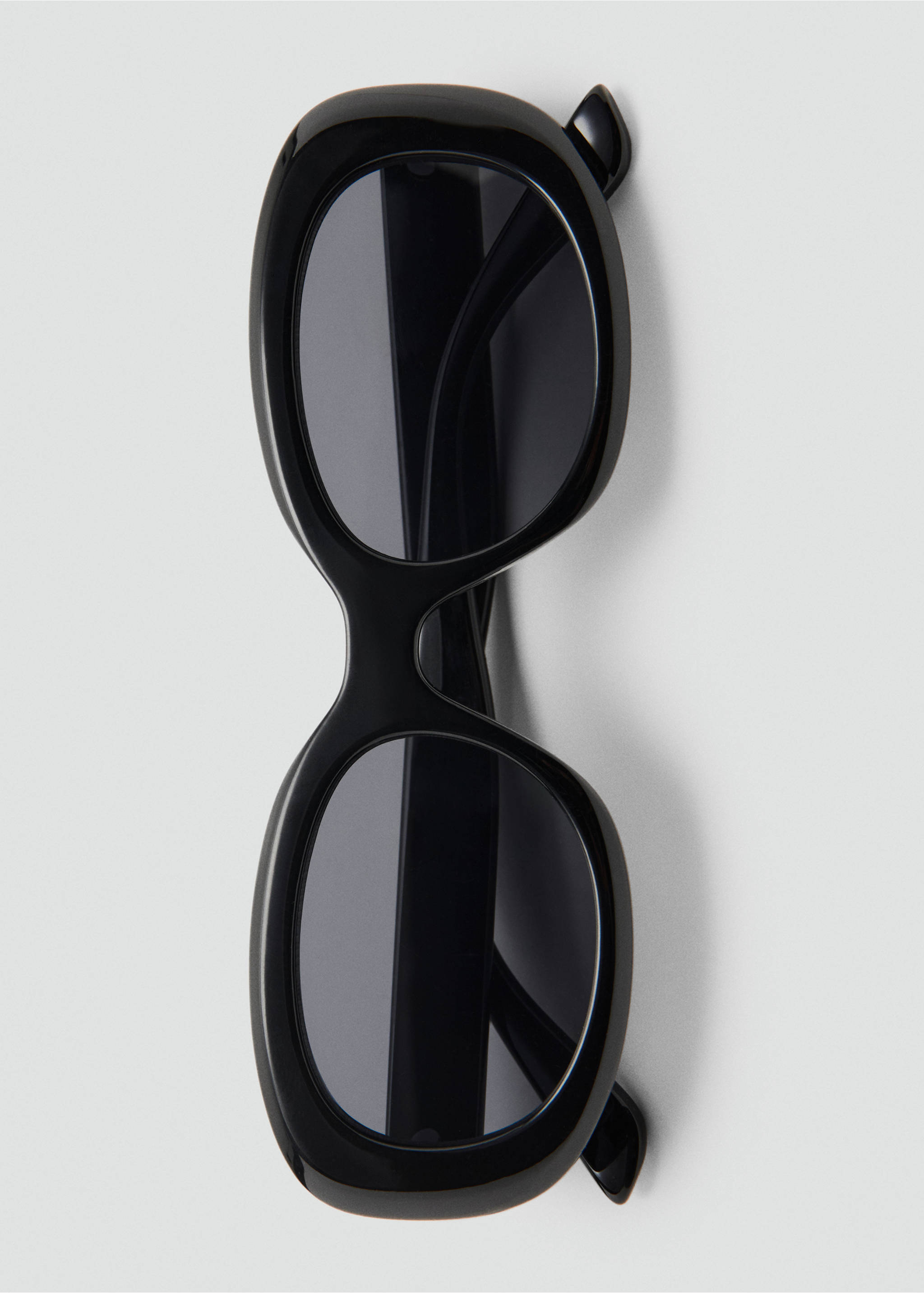 Kacamata hitam dengan bingkai resin - Rincian barang 2, Hitam. Ref: 27034406-00.