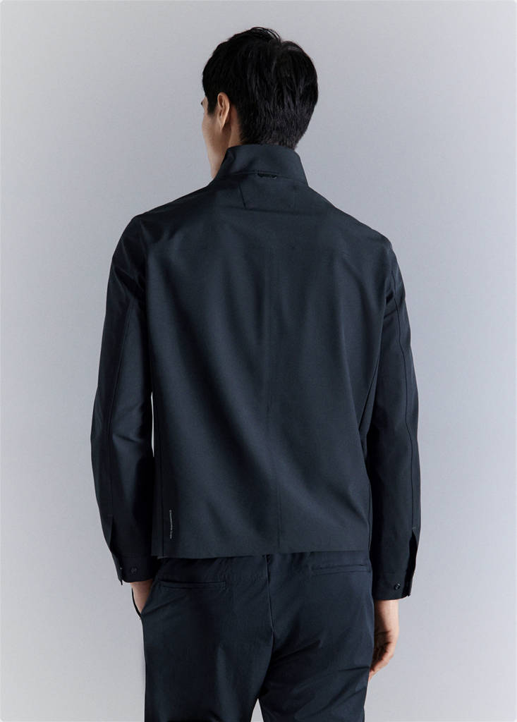 Water-repellent jacket with pockets — Navy