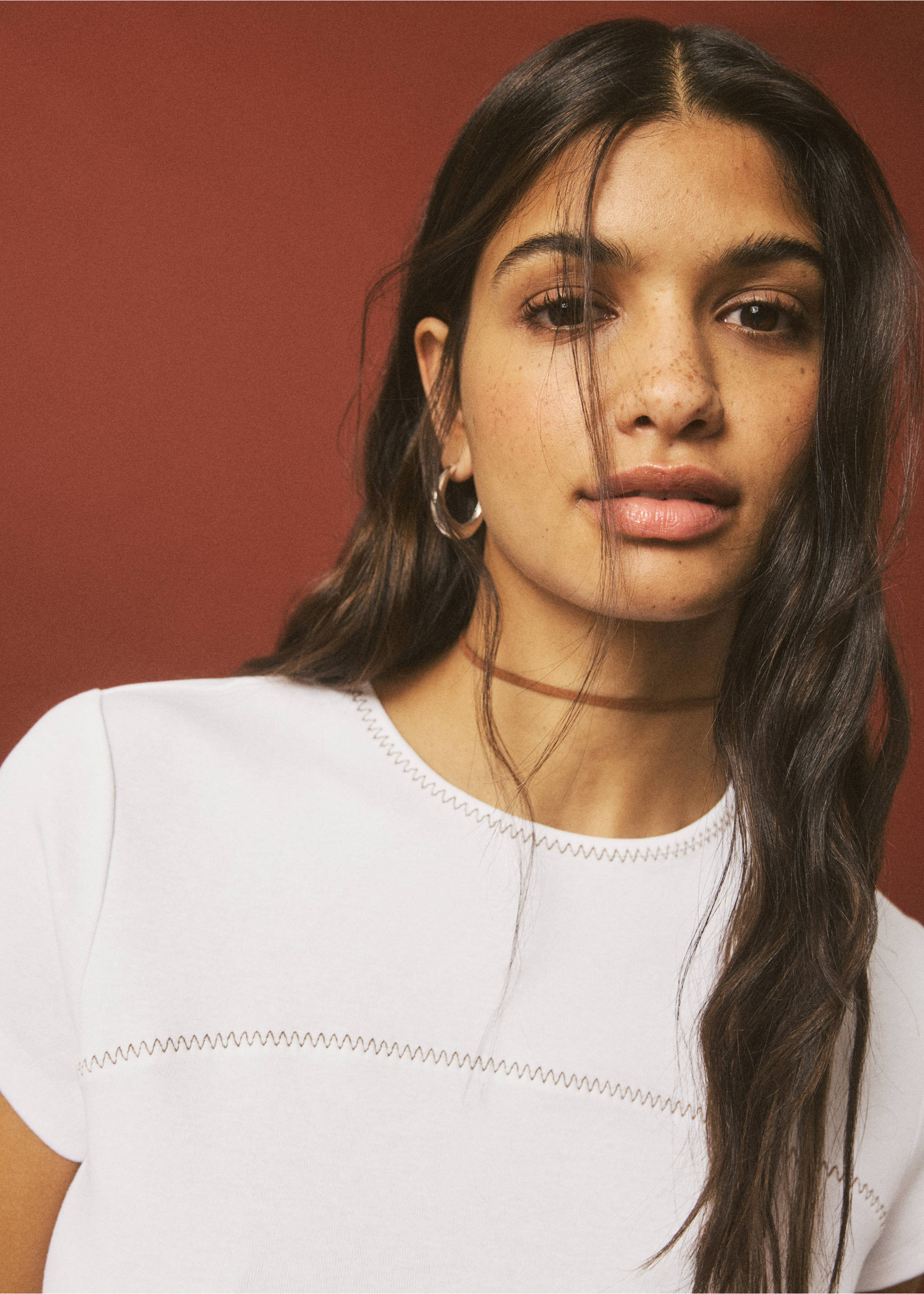 Embroidered detail T-shirt - Details of the article 1, Off White. Ref: 27034411-00.