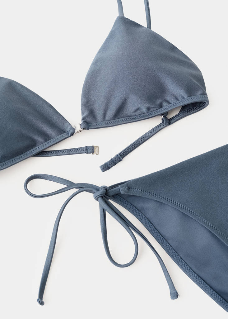 Klassischer Bikini-Slip mit Schleifen — Blau
