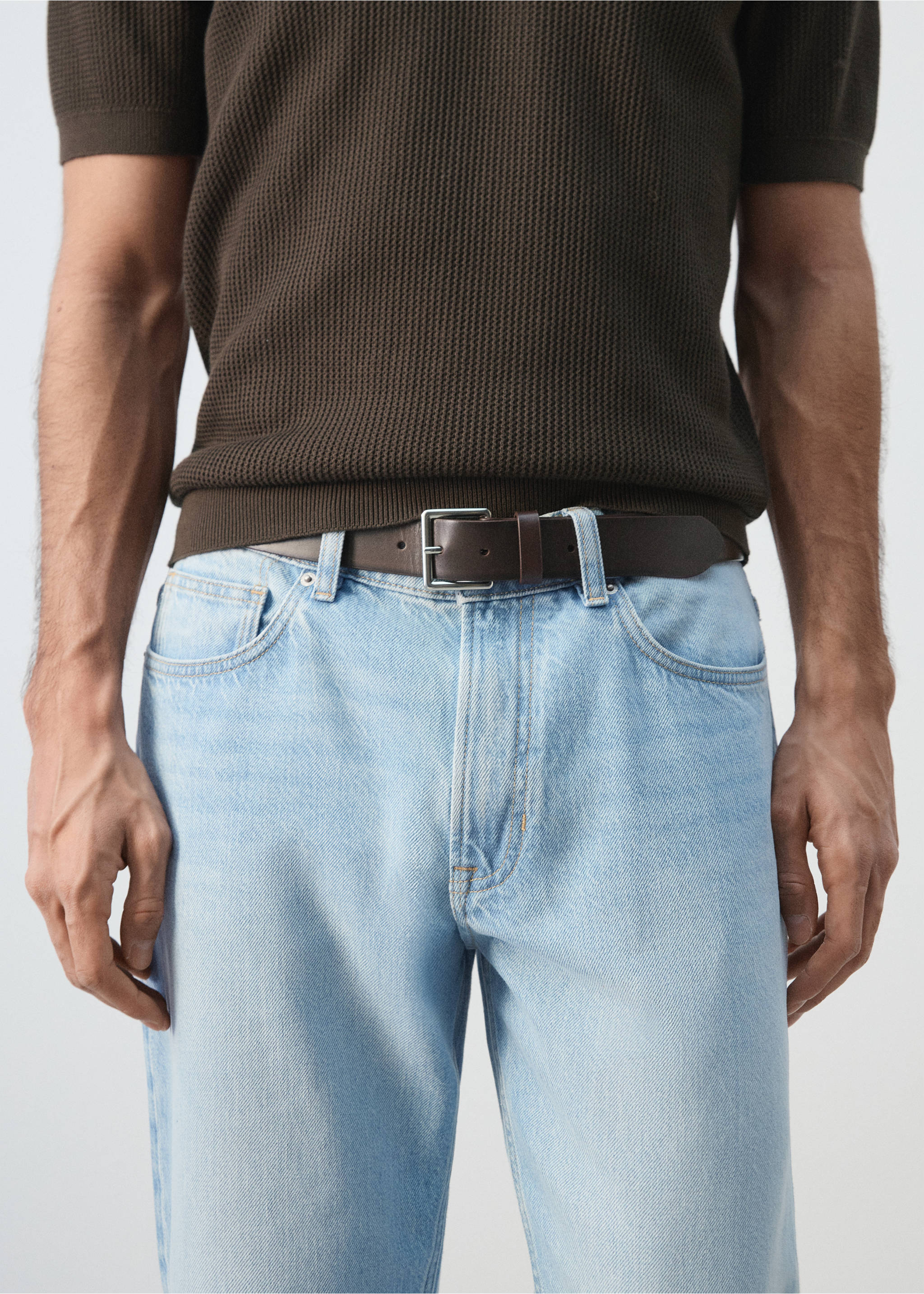 Sammy cropped carrot-fit jeans - Details of the article 1, Light Blue. Ref: 27034427-00.