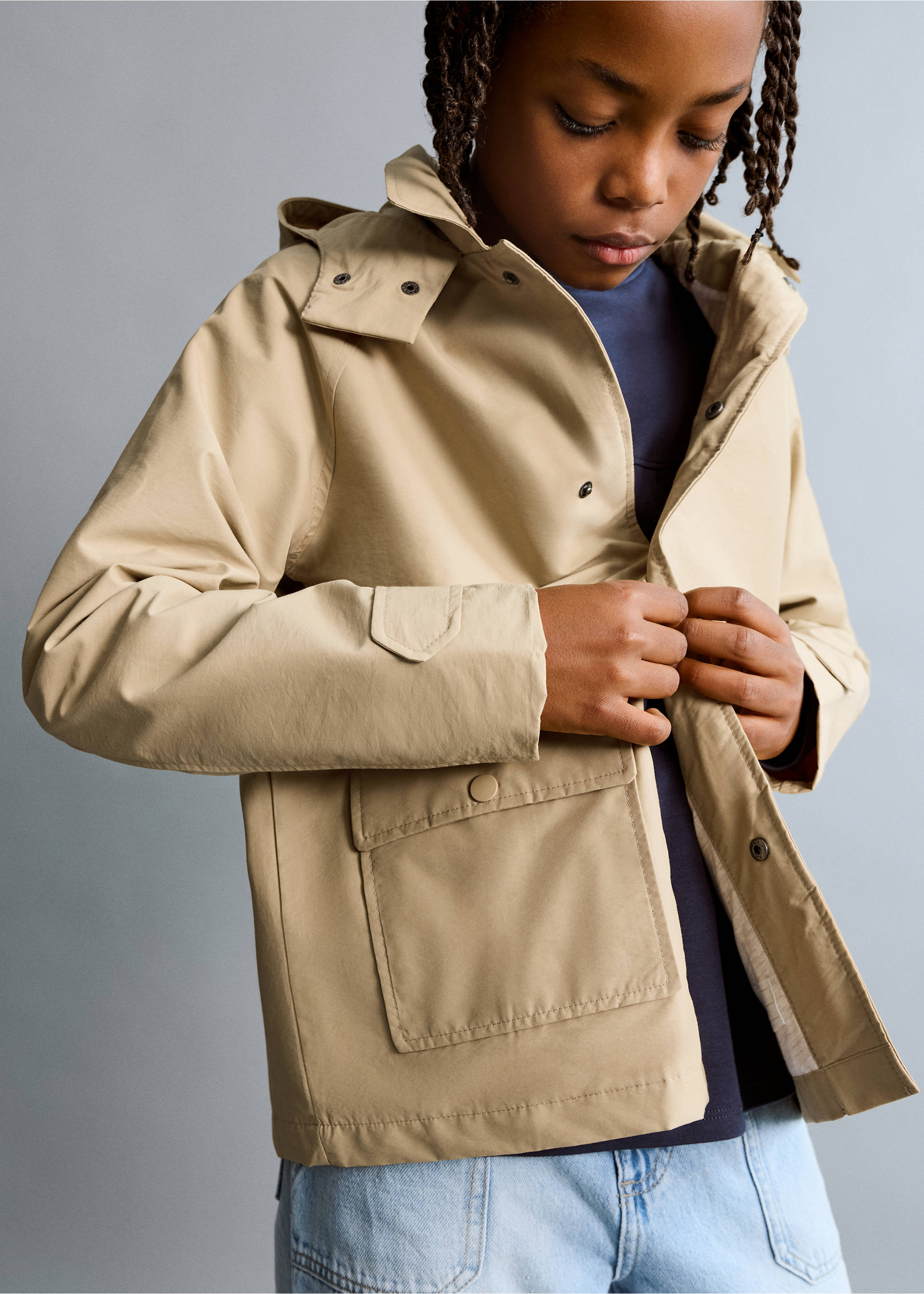 Chaqueta capucha bolsillos - Plano medio, Beige. Ref: 27034768-00.