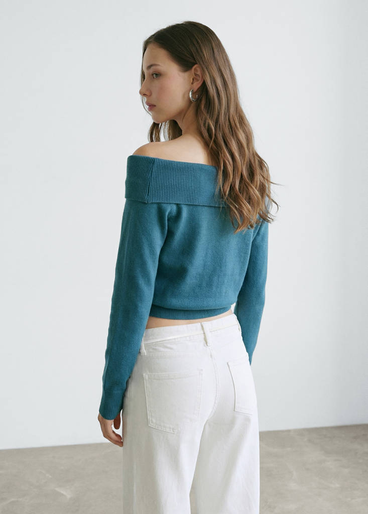 Knitted sweater with asymmetrical neck — Petrol Blue