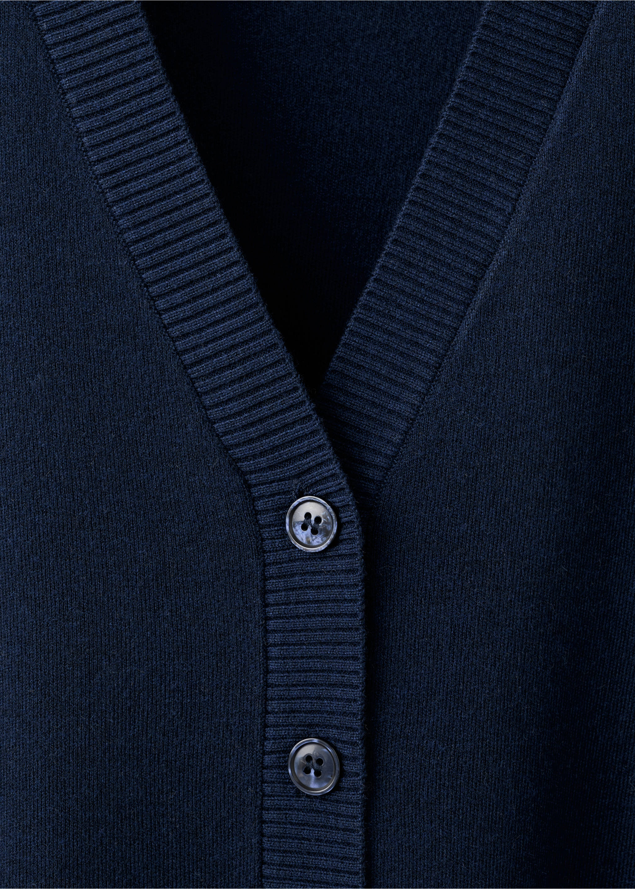 Cardigan maille col V - Détail de l'article 8, Bleu marine foncé. Ref: 27034774-00.