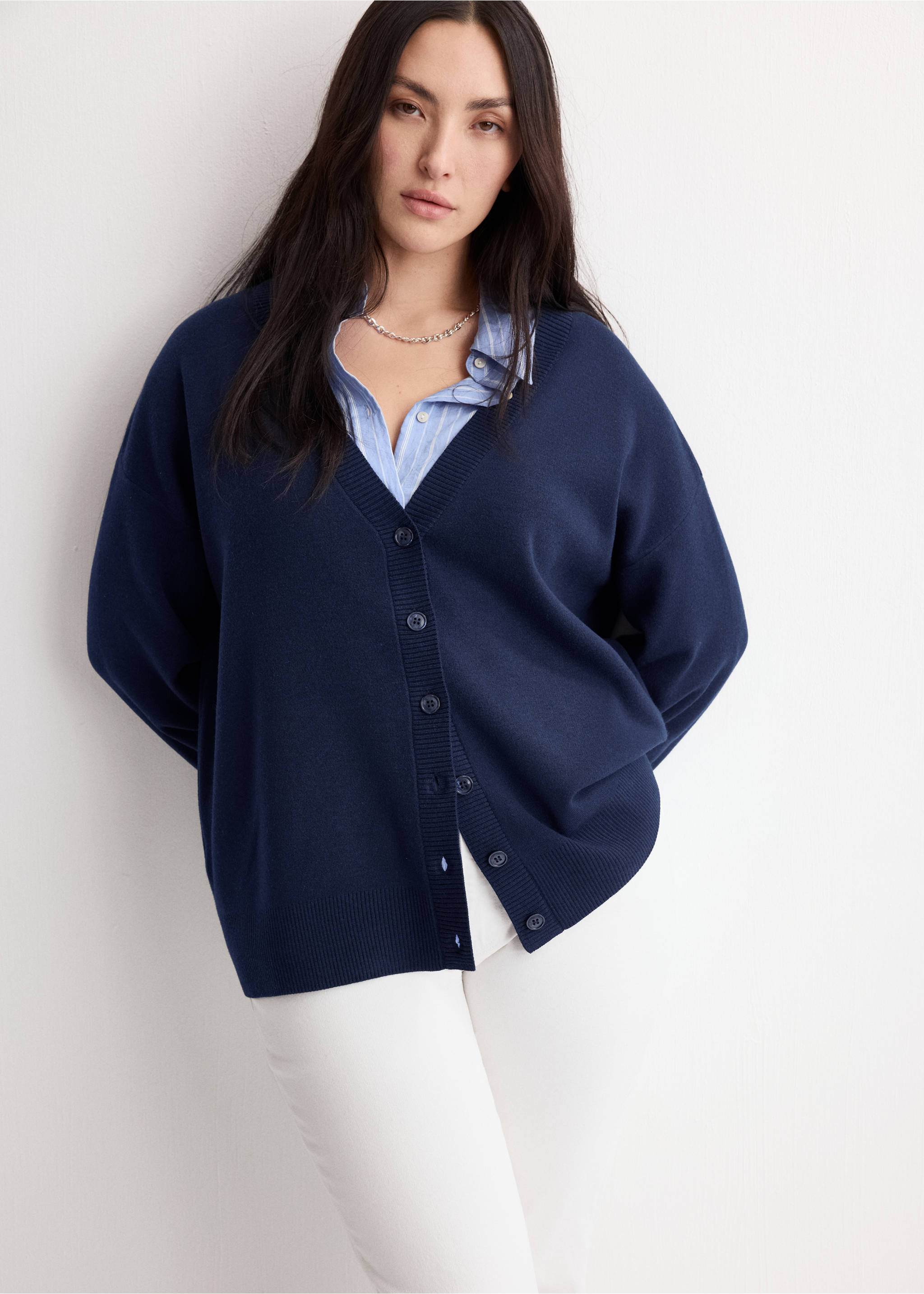 V领针织开襟毛衣 - null, 深海军蓝. Ref: 27034774-00.