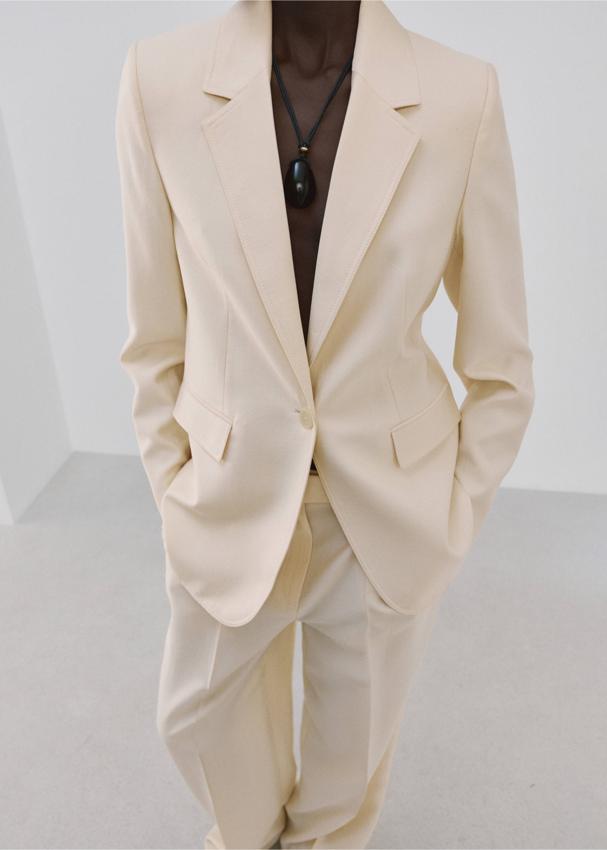 Blazer costume Lyocell - Détail de l'article 6, Écru. Ref: 27034788-00.