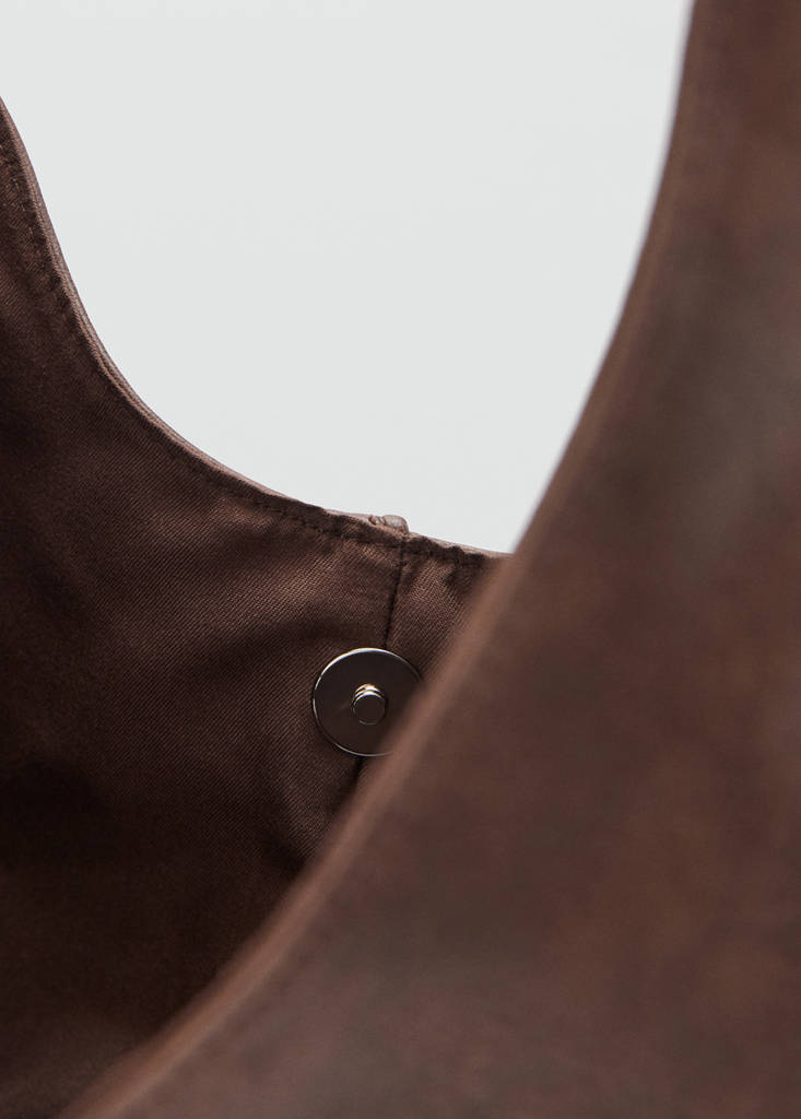 Studded shoulder bag — Chocolate