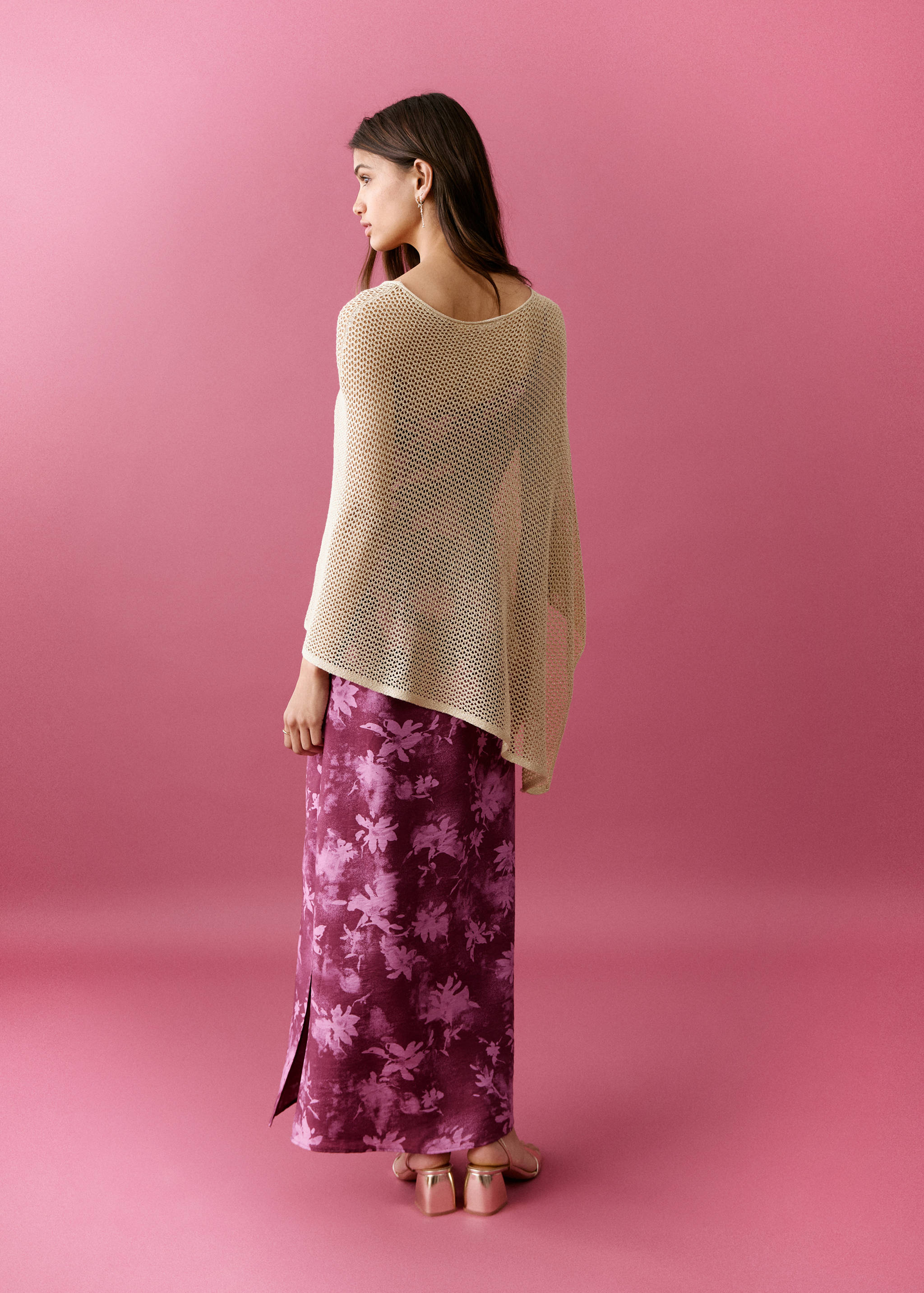 رداء محبوك غير متماثل من اللوريكس - الجهة الخلفية للمنتج