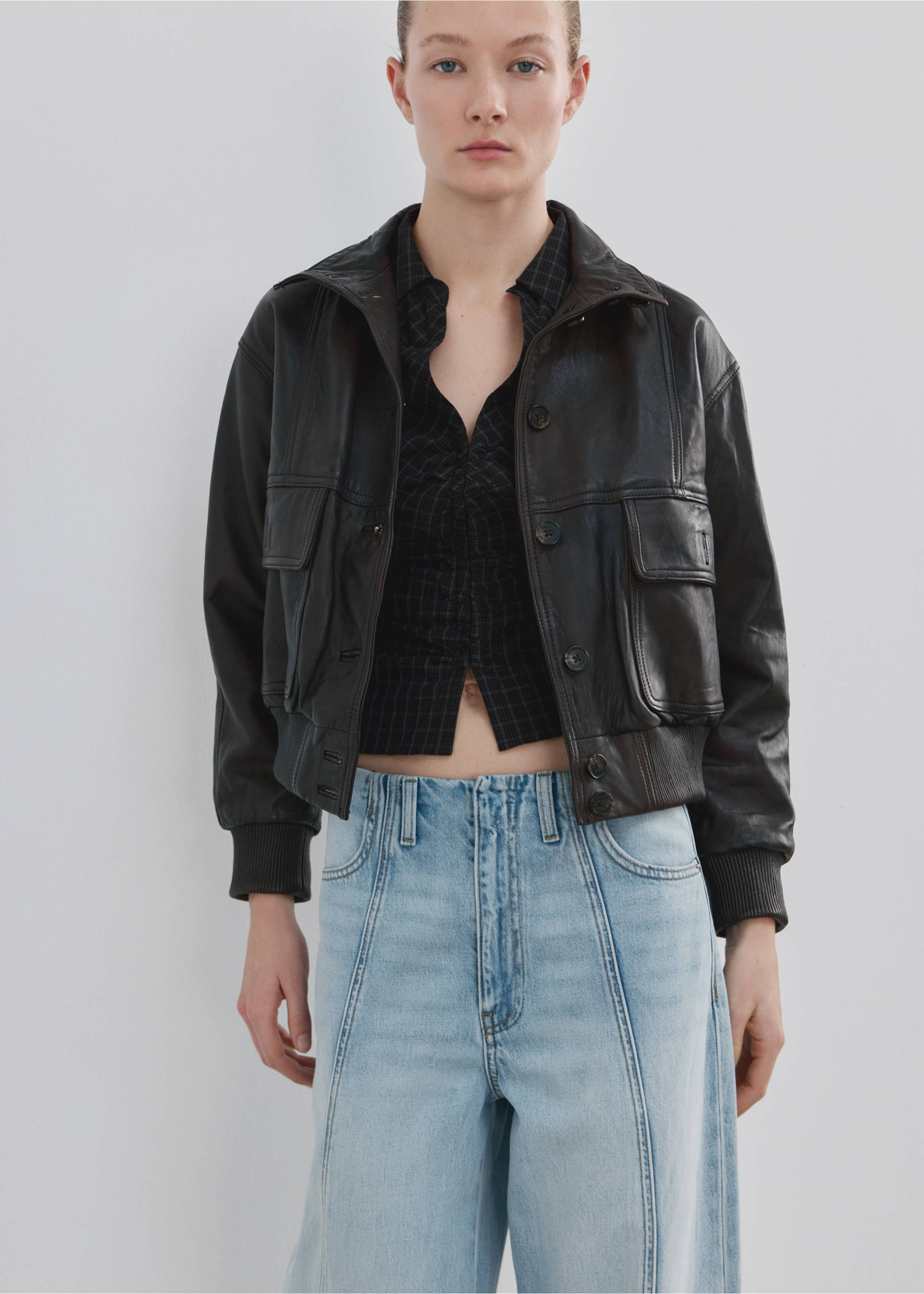 Balloon seam jeans - Details of the article 2, Medium Blue. Ref: 27035819-00.