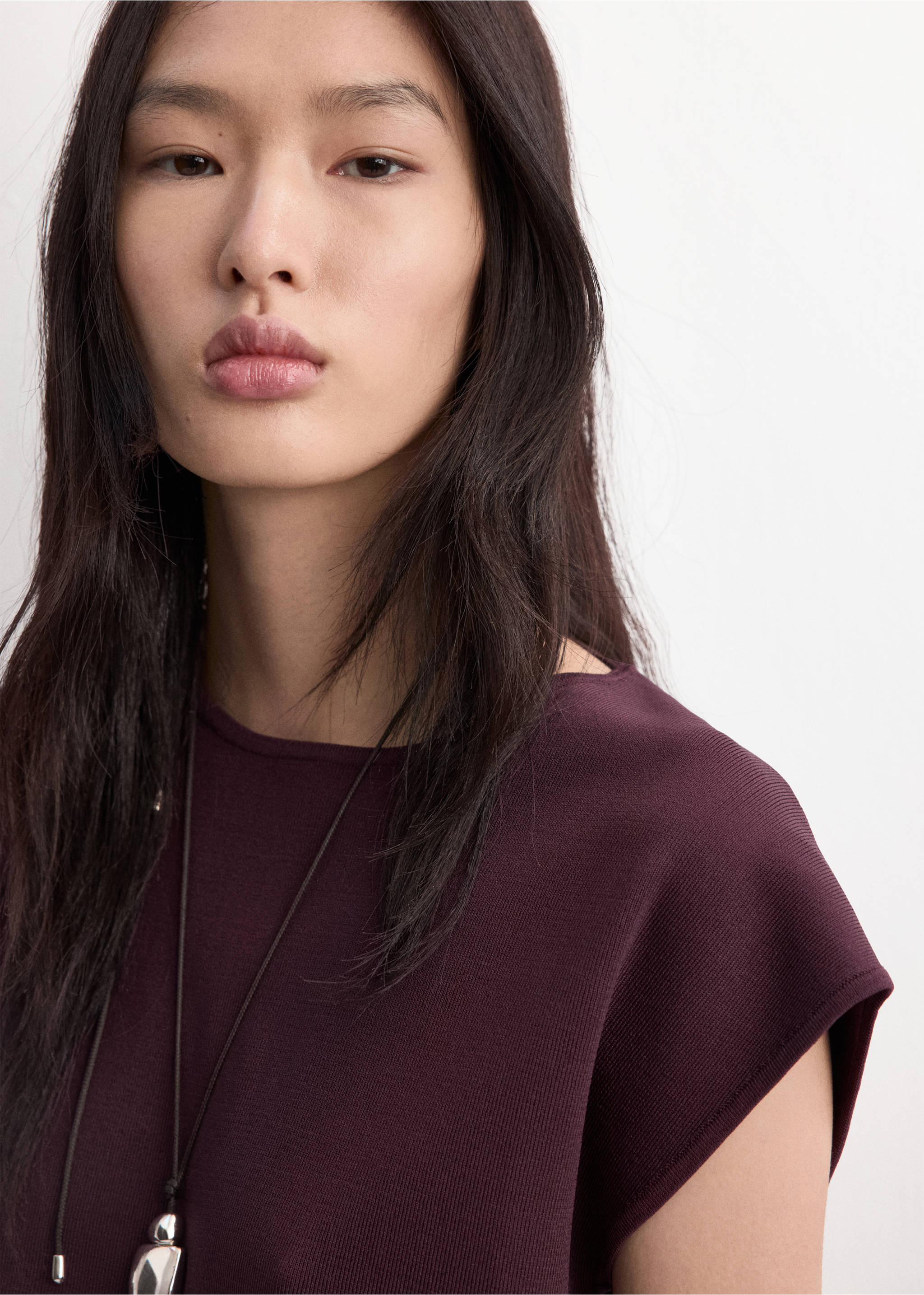 Buttoned knit top - Details of the article 1, Burgundy. Ref: 27035820-00.