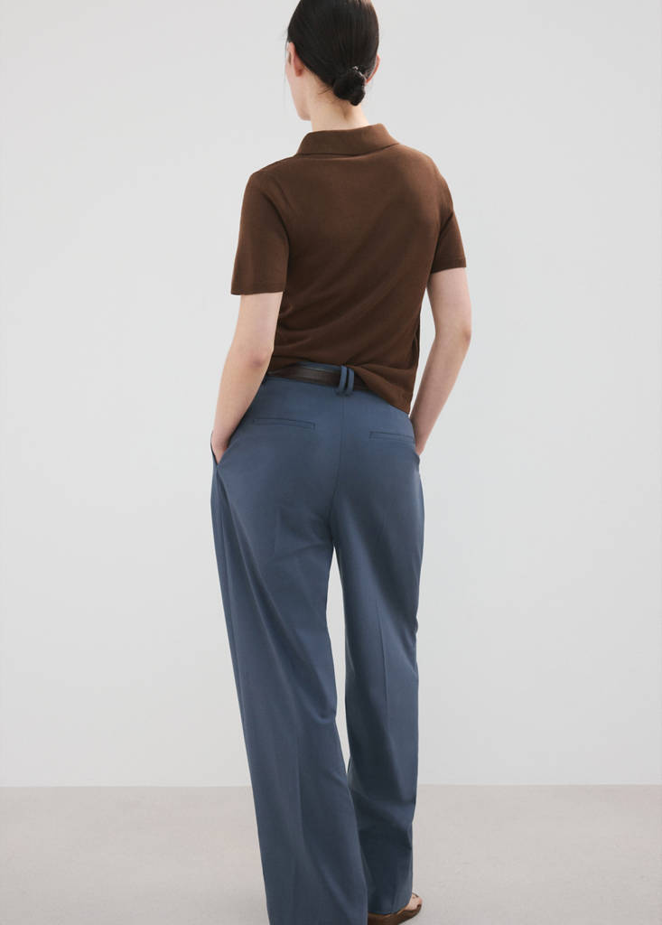 Knitted polo-neck sweater — Chocolate