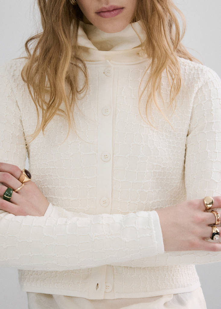 Textured knit cardigan — Ecru