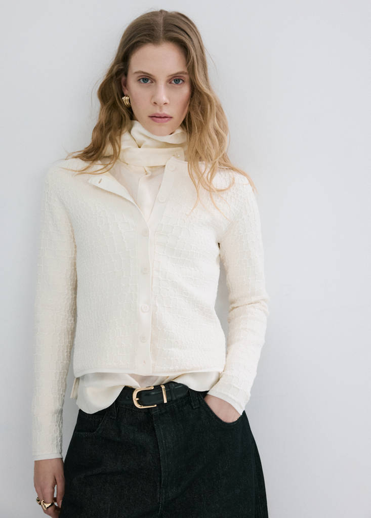 Textured knit cardigan — Ecru