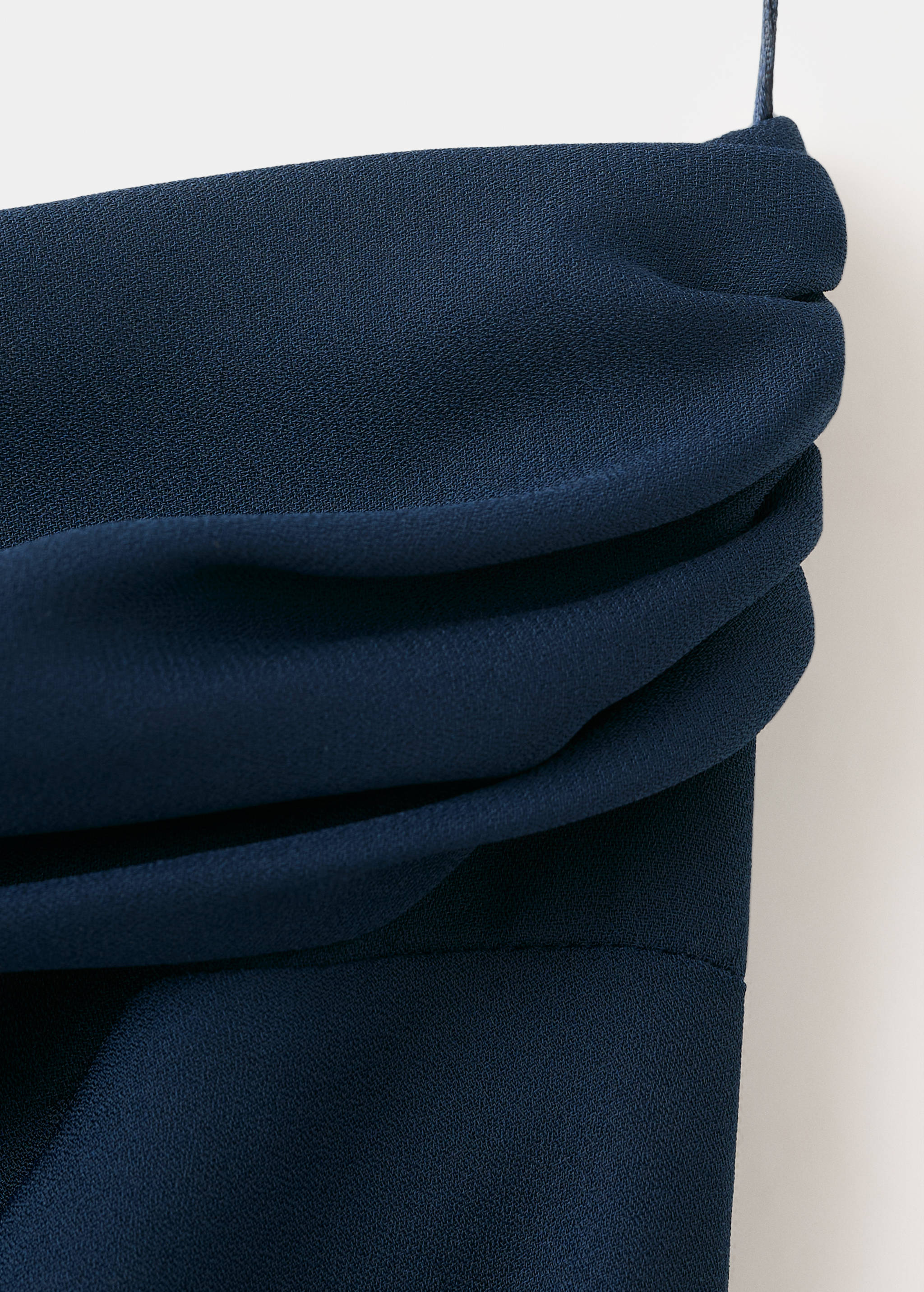 Vestit asimètric - Detall de l'article 8