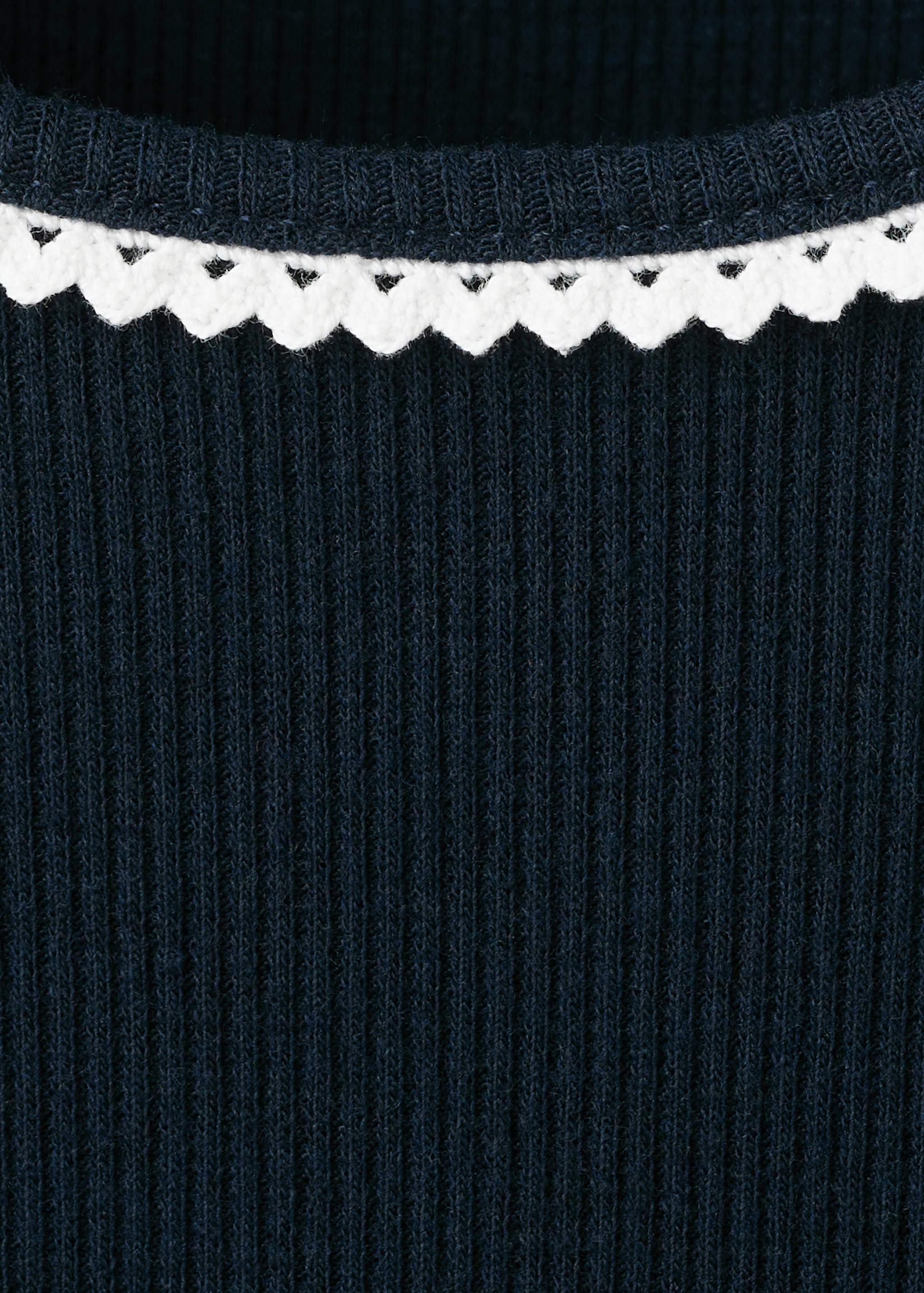 Contrast trim T-shirt - Details of the article 0