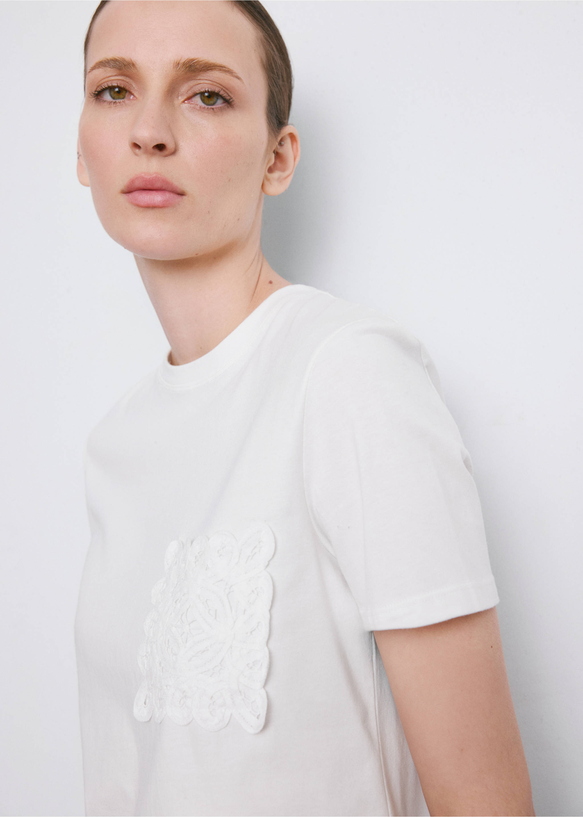 Embroidered cotton T-shirt - Details of the article 1, Off White. Ref: 27035827-00.