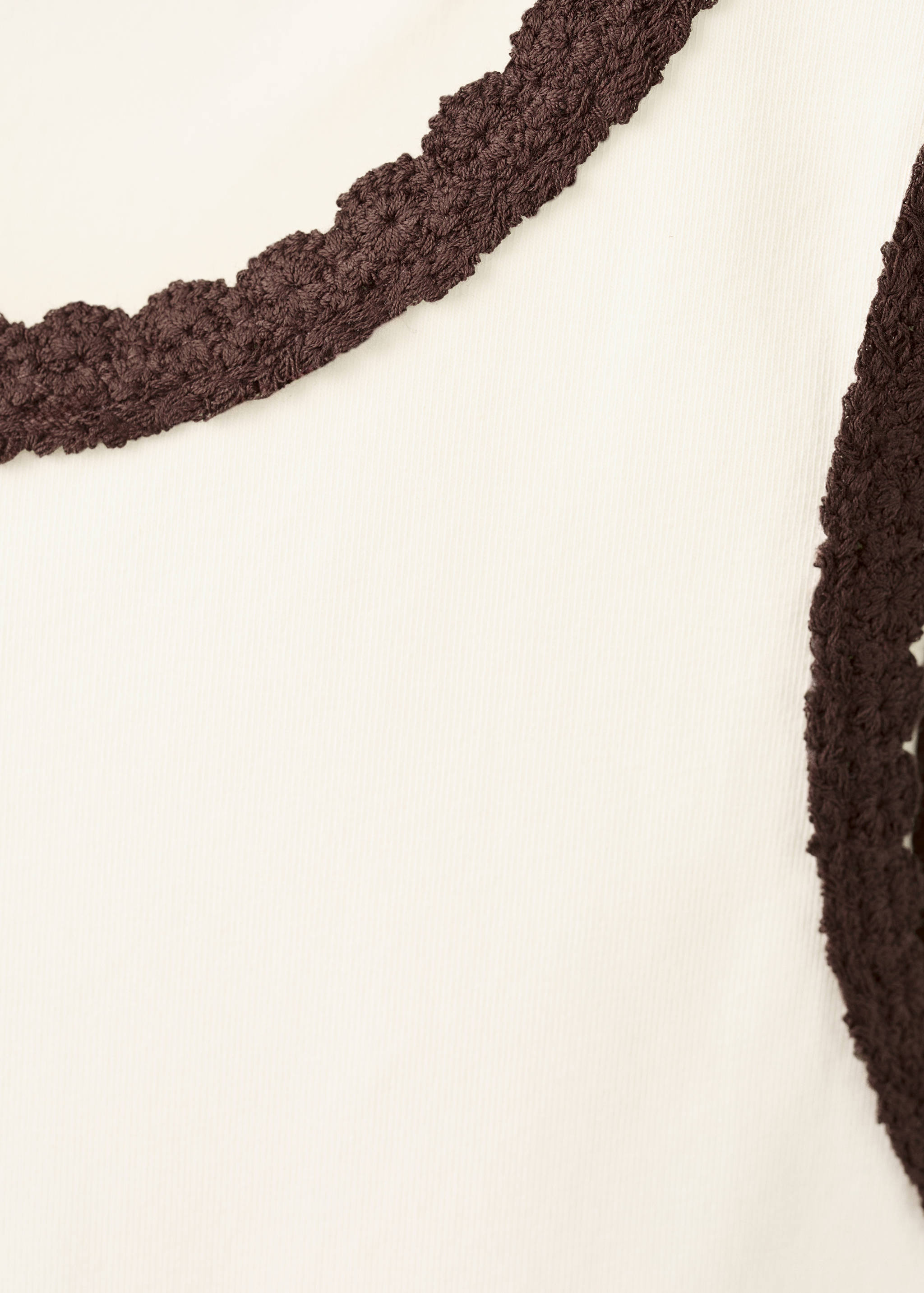 Scalloped edge tops - Details of the article 8