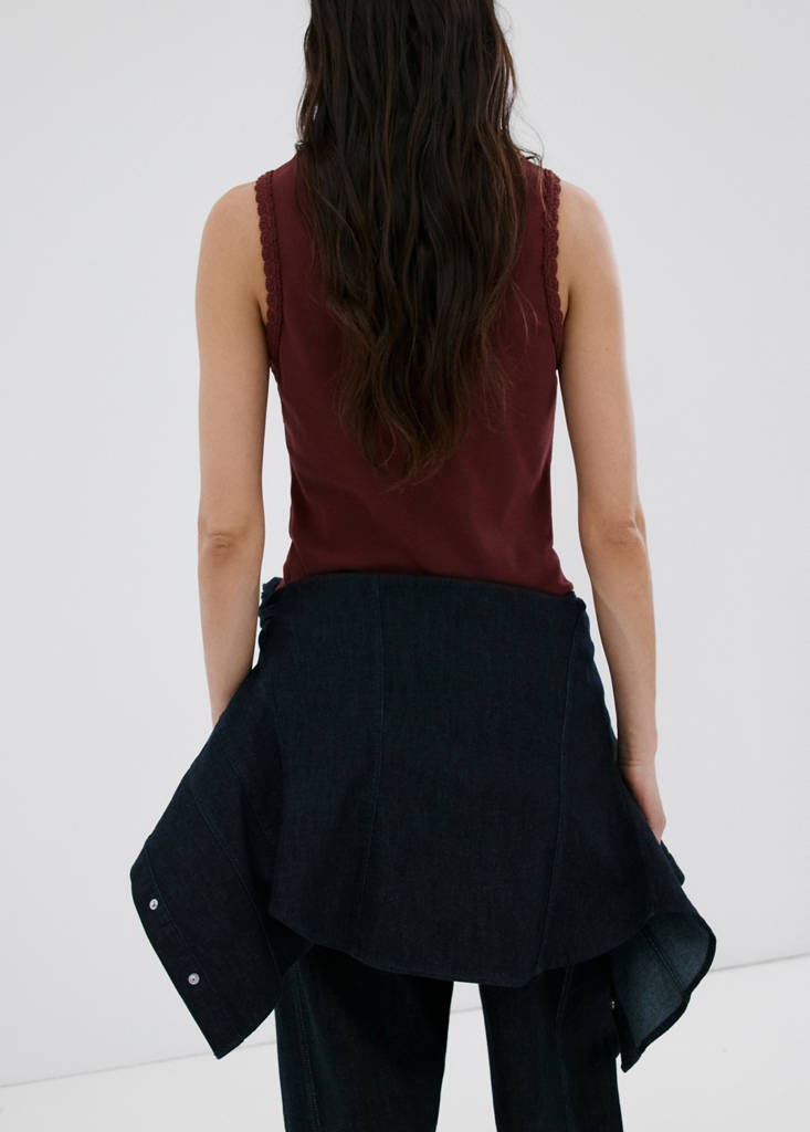 Scalloped edge tops — Brown