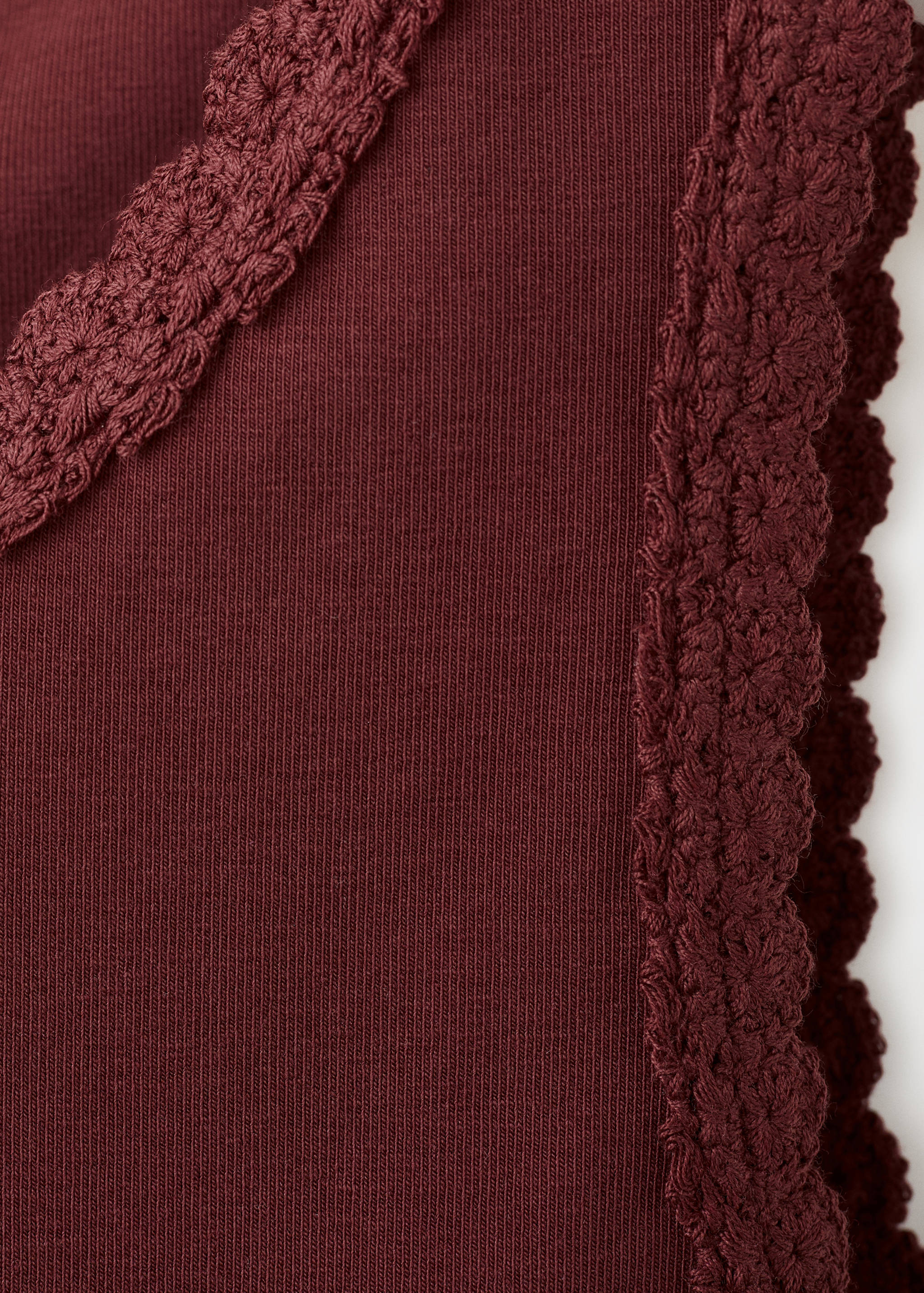 Scalloped edge tops - Details of the article 8