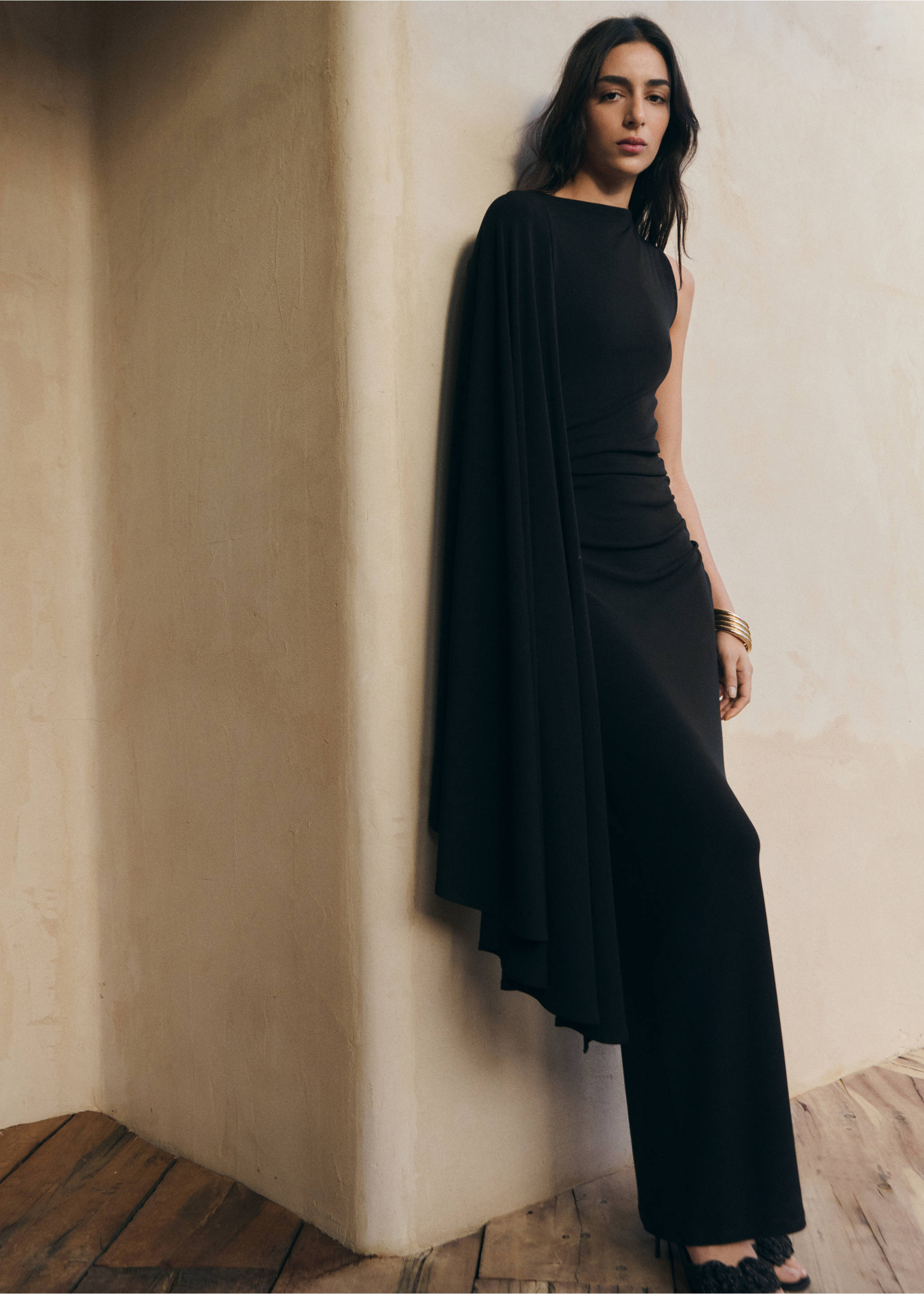 Asymmetric cape long dress - General plane, Black. Ref: 27035840-00.