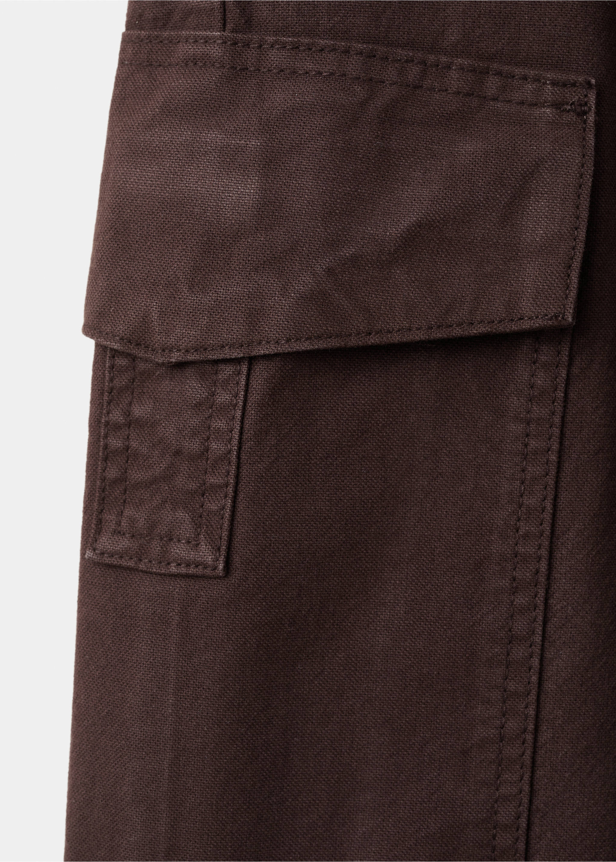 Pocket cargo jeans - Details of the article 8, Plum. Ref: 27035843-00.