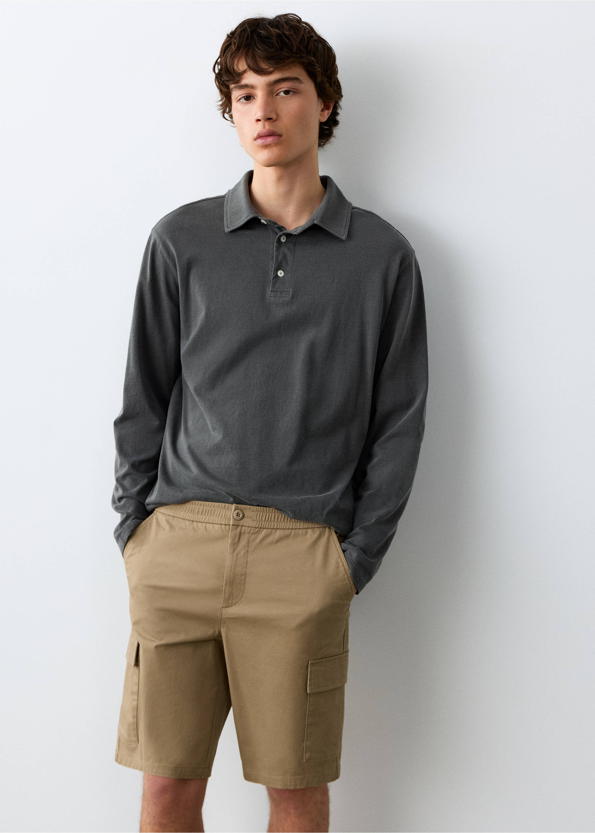 Cargo Bermuda shorts - Details of the article 1, Sand. Ref: 27035933-00.