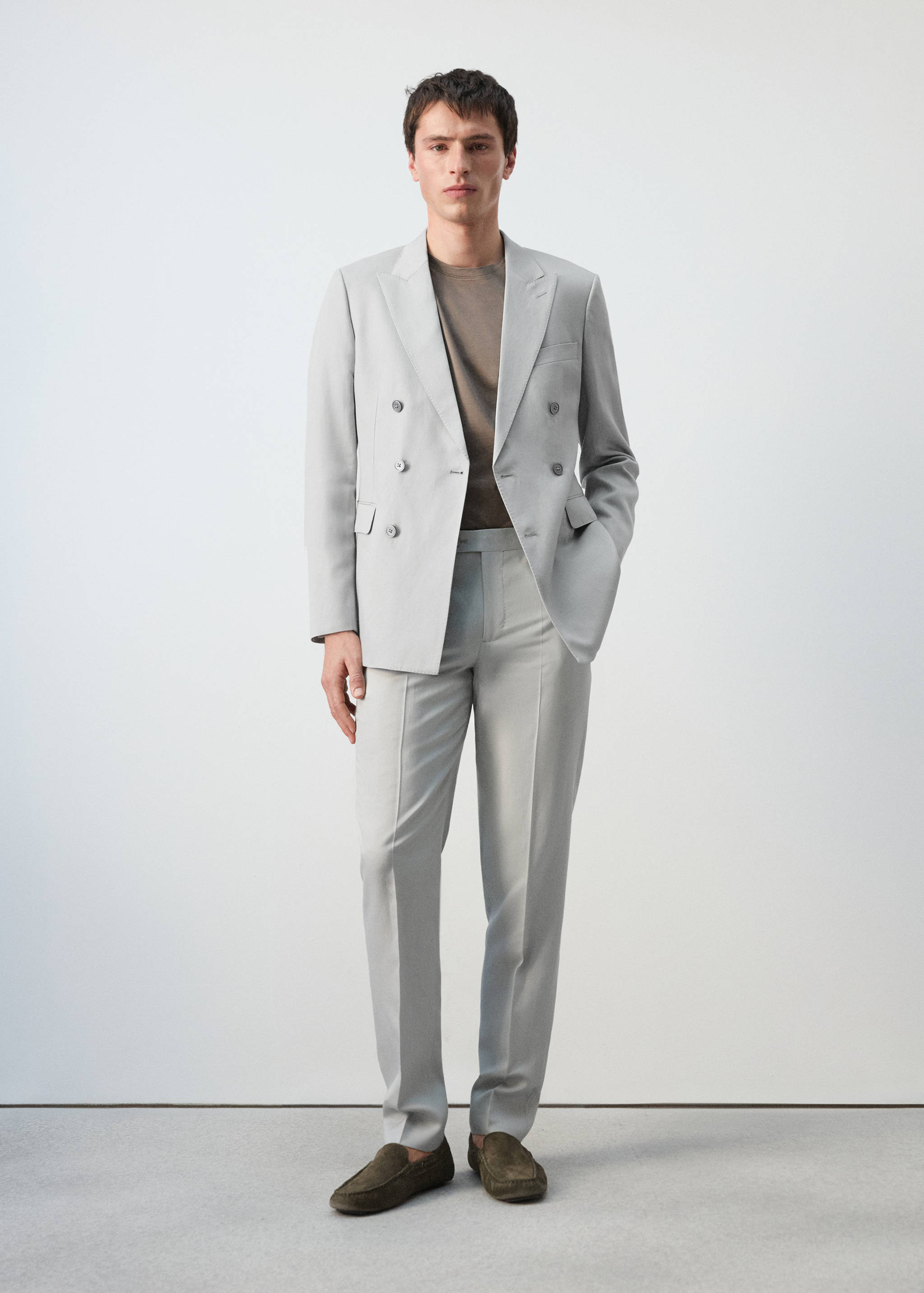 Двубортный костюмный пиджак Amalfi приталенного кроя - Общий план