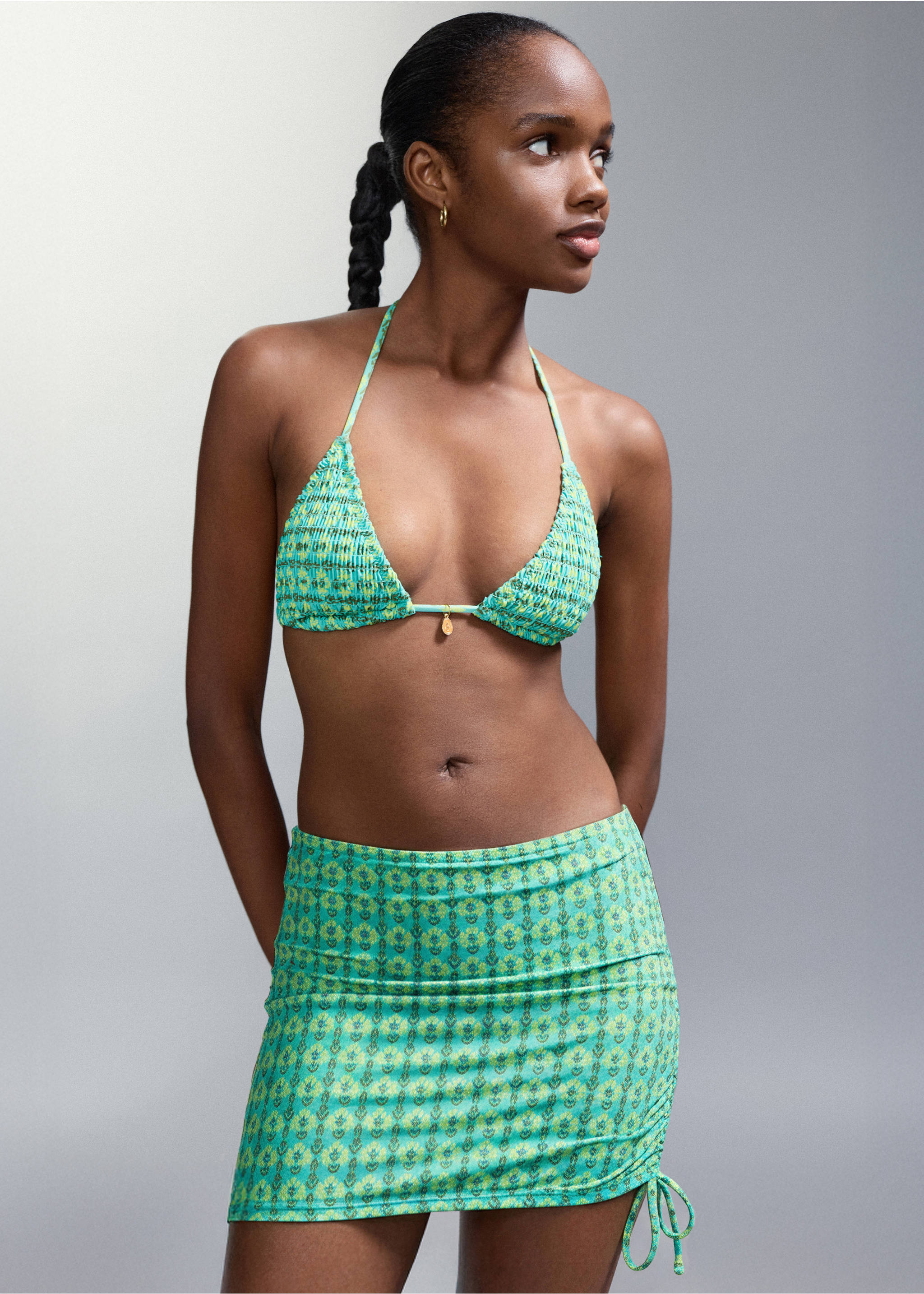 Двухцветное бикини с плавками средней посадки - Средний план, Бирюзовый. Ref: 27035948-00.