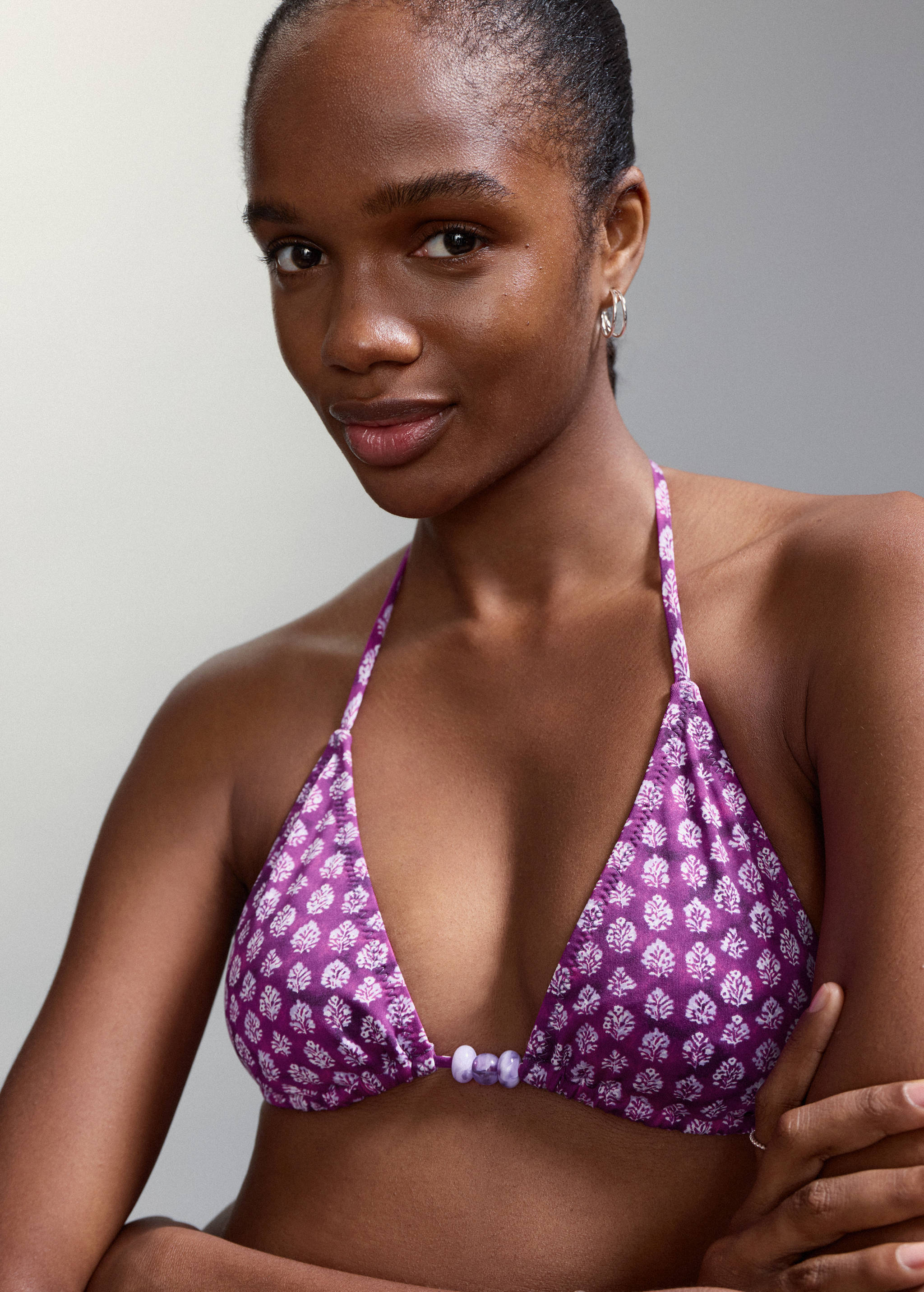 Floral bikini with medium-coverage bottoms - Details of the article 1