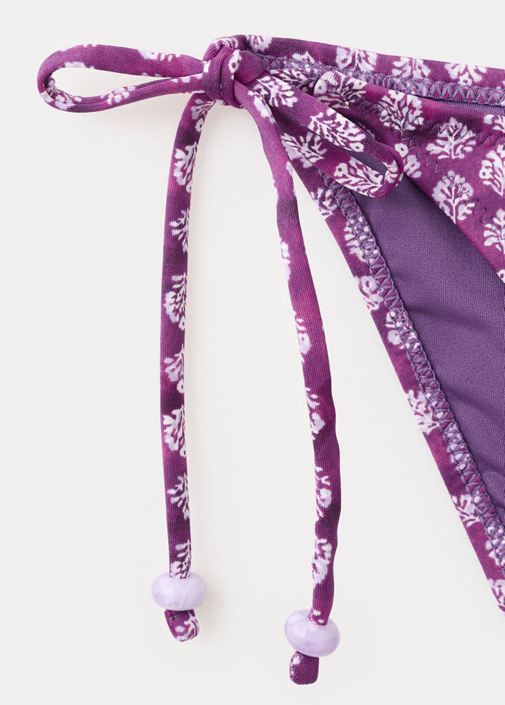 Floral bikini with medium coverage bottoms — Purple