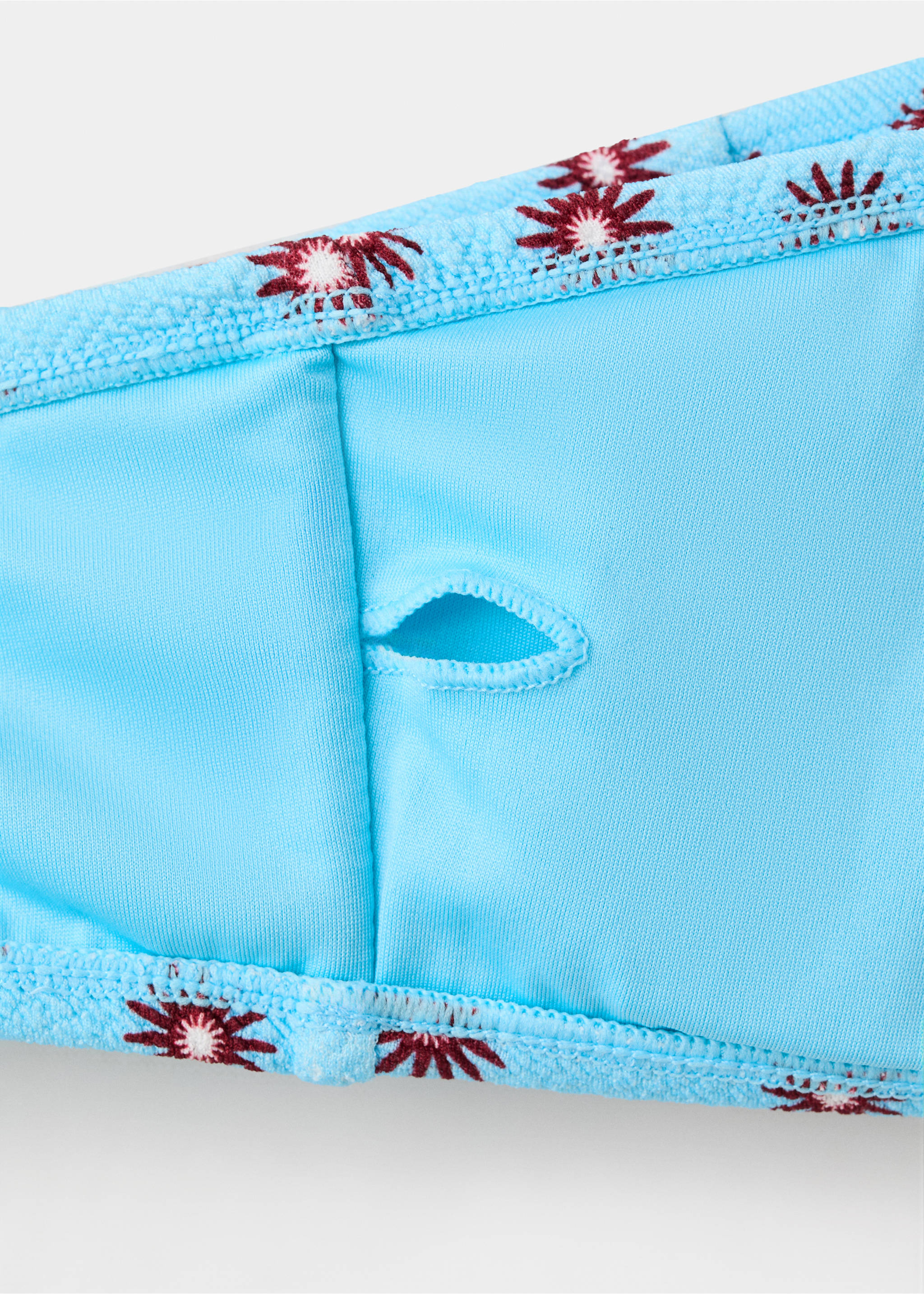 Asymmetrischer Bikini, mittelhoher Slip - Detail des Artikels 0, Blau. Ref: 27035952-00.