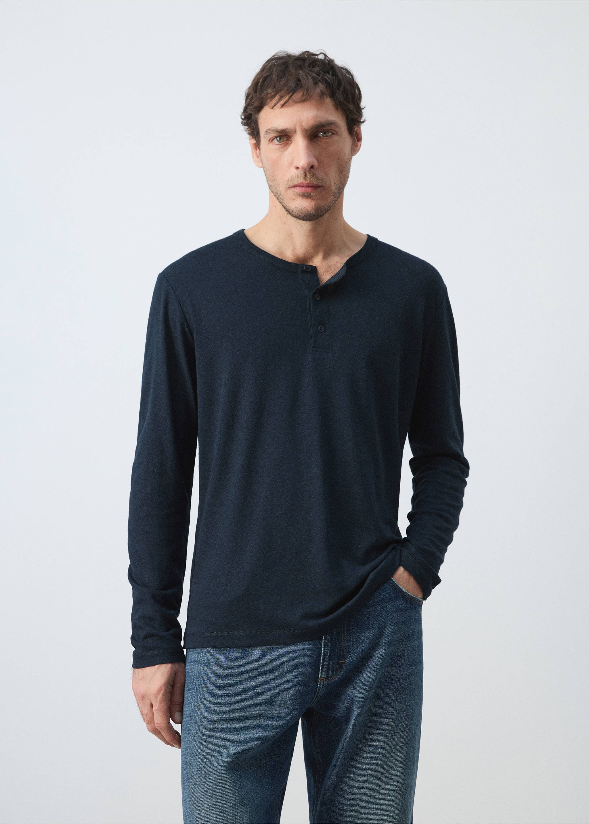 Льняная футболка хенли - Средний план, Глубокий темно-синий. Ref: 27035965-00.