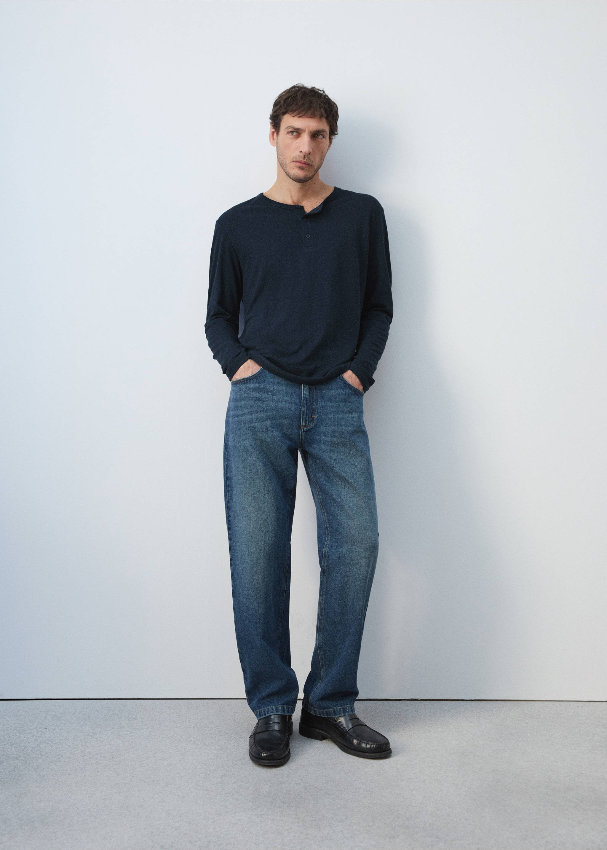 Льняная футболка хенли - Деталь изделия 6, Глубокий темно-синий. Ref: 27035965-00.