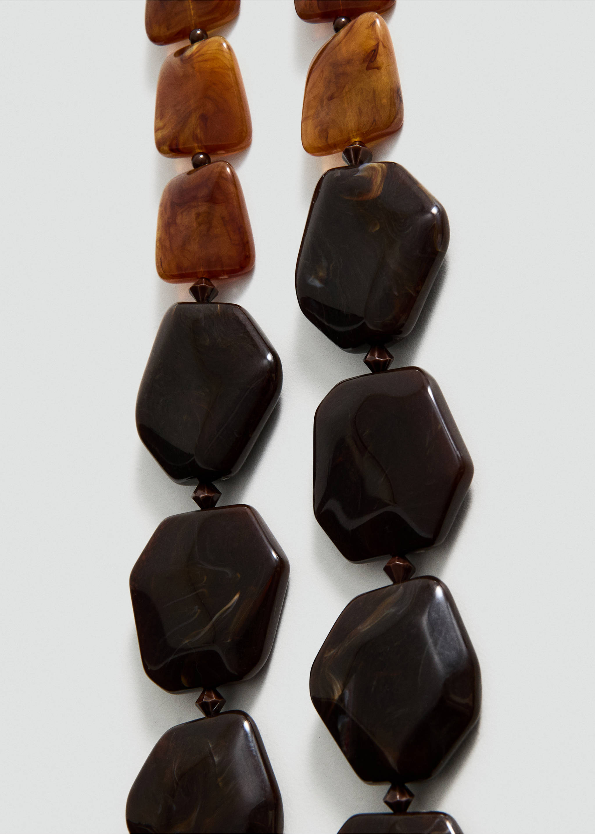 Collier double perles - Plan moyen, Marron. Ref: 27035982-00.