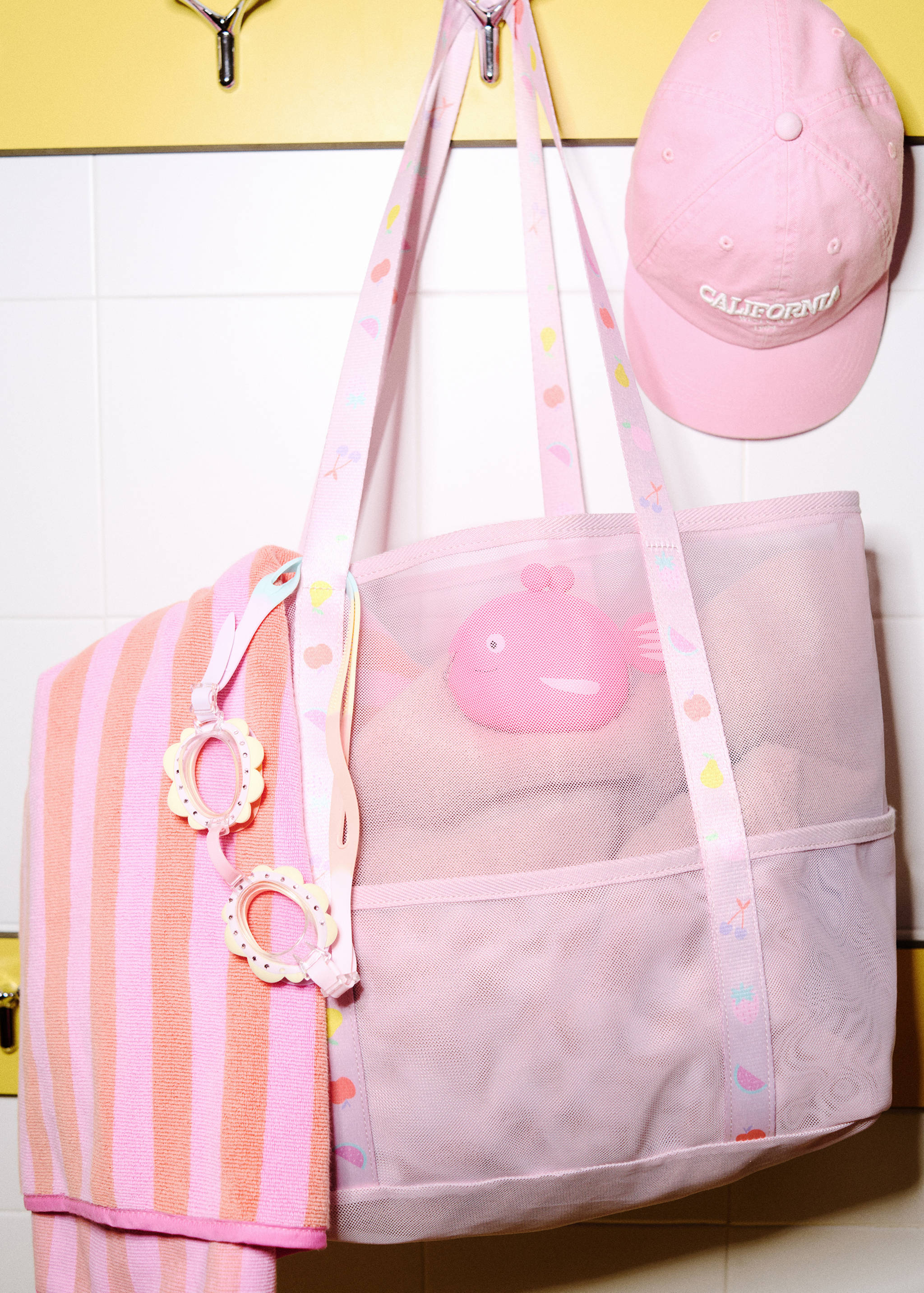 Striped poncho towel - Details of the article 6