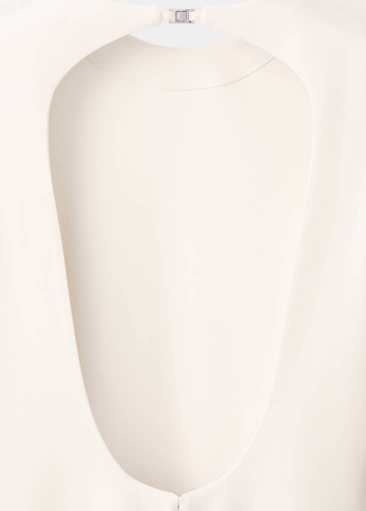 Open-back dress with flower cuffs — Ecru
