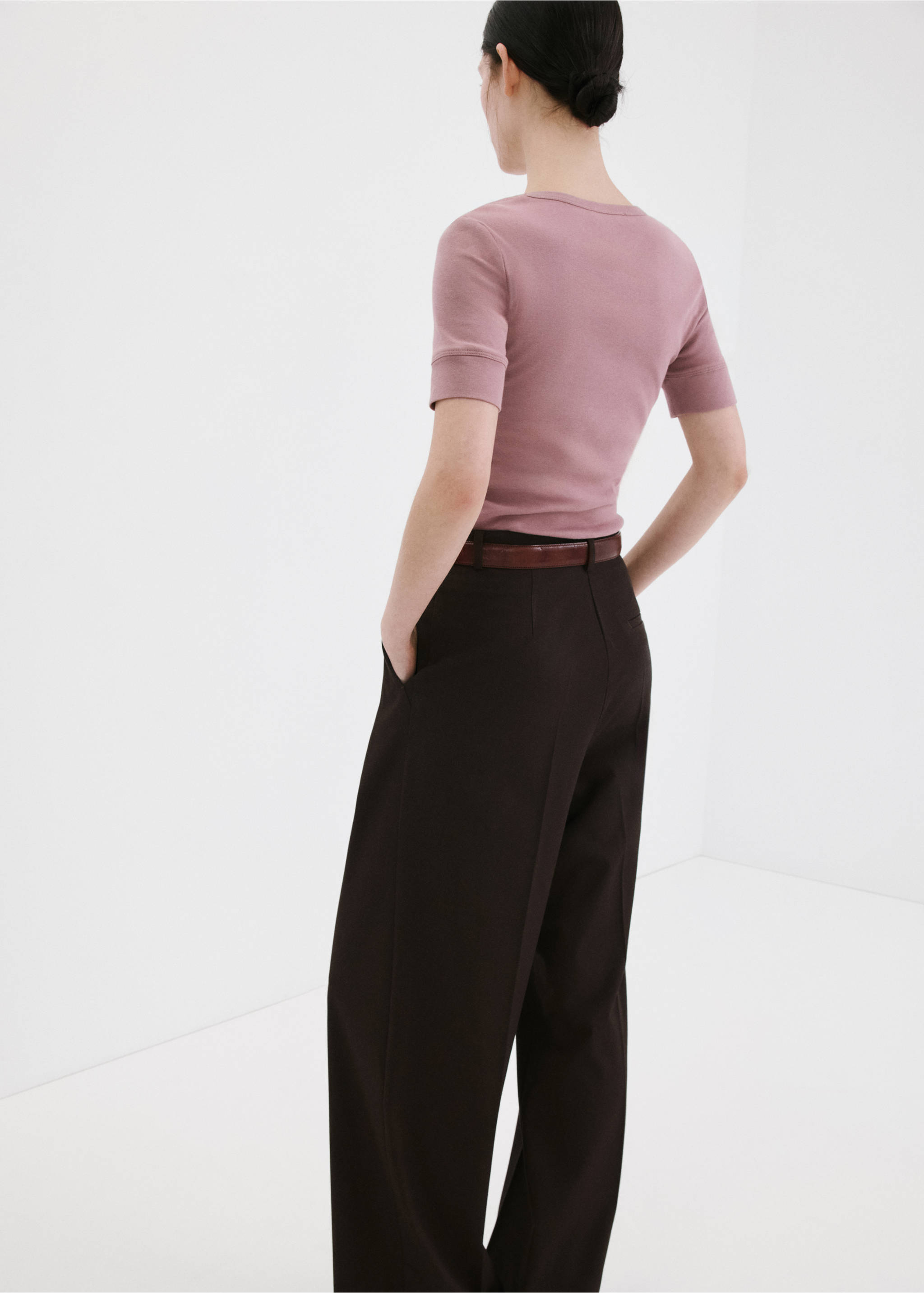 Short-sleeved fitted t-shirt - Details of the article 6, Light/Pastel Purple. Ref: 27035998-00.