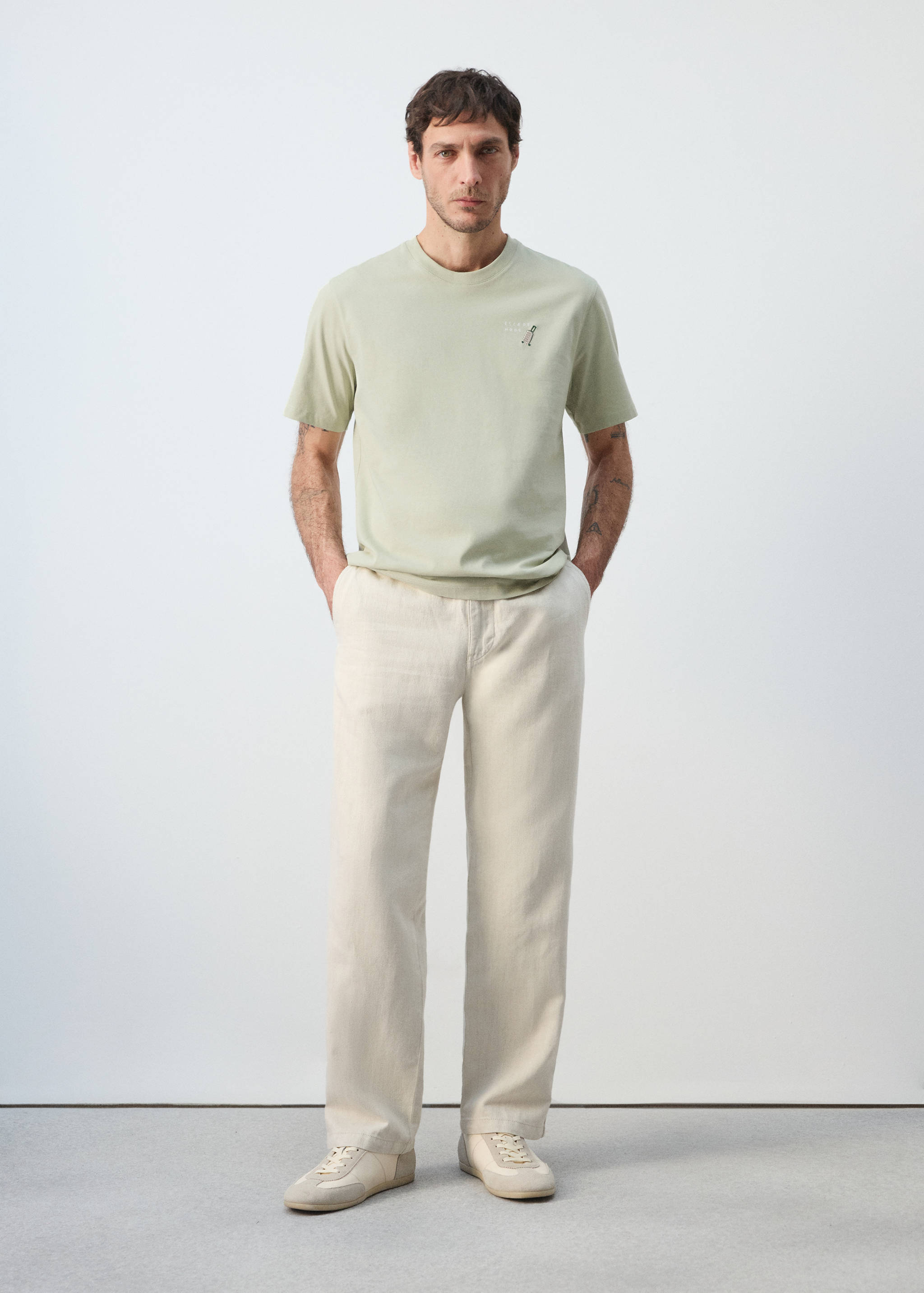 100% cotton t-shirt with embroidered detail - General plane