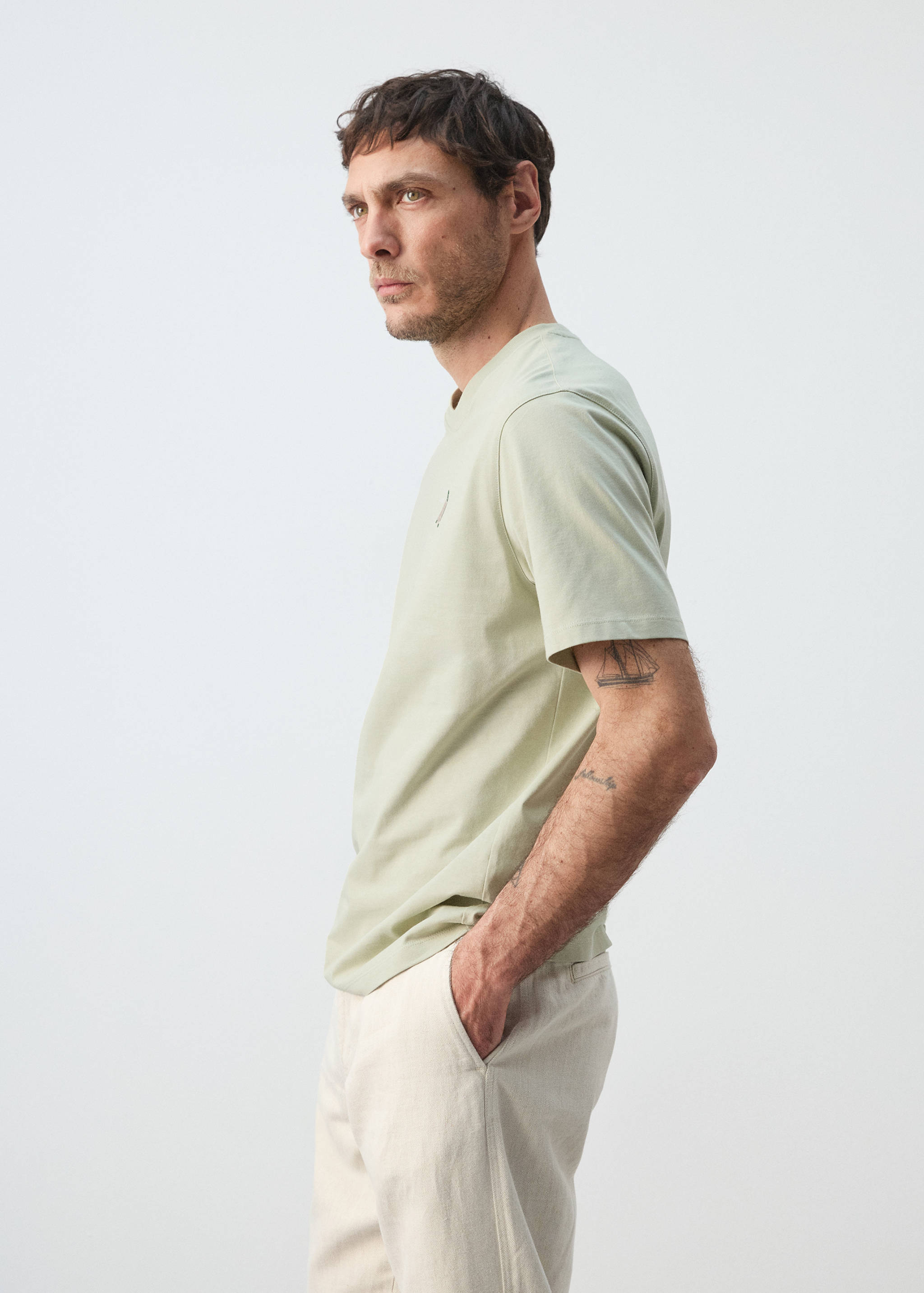 100% cotton t-shirt with embroidered detail - Details of the article 6
